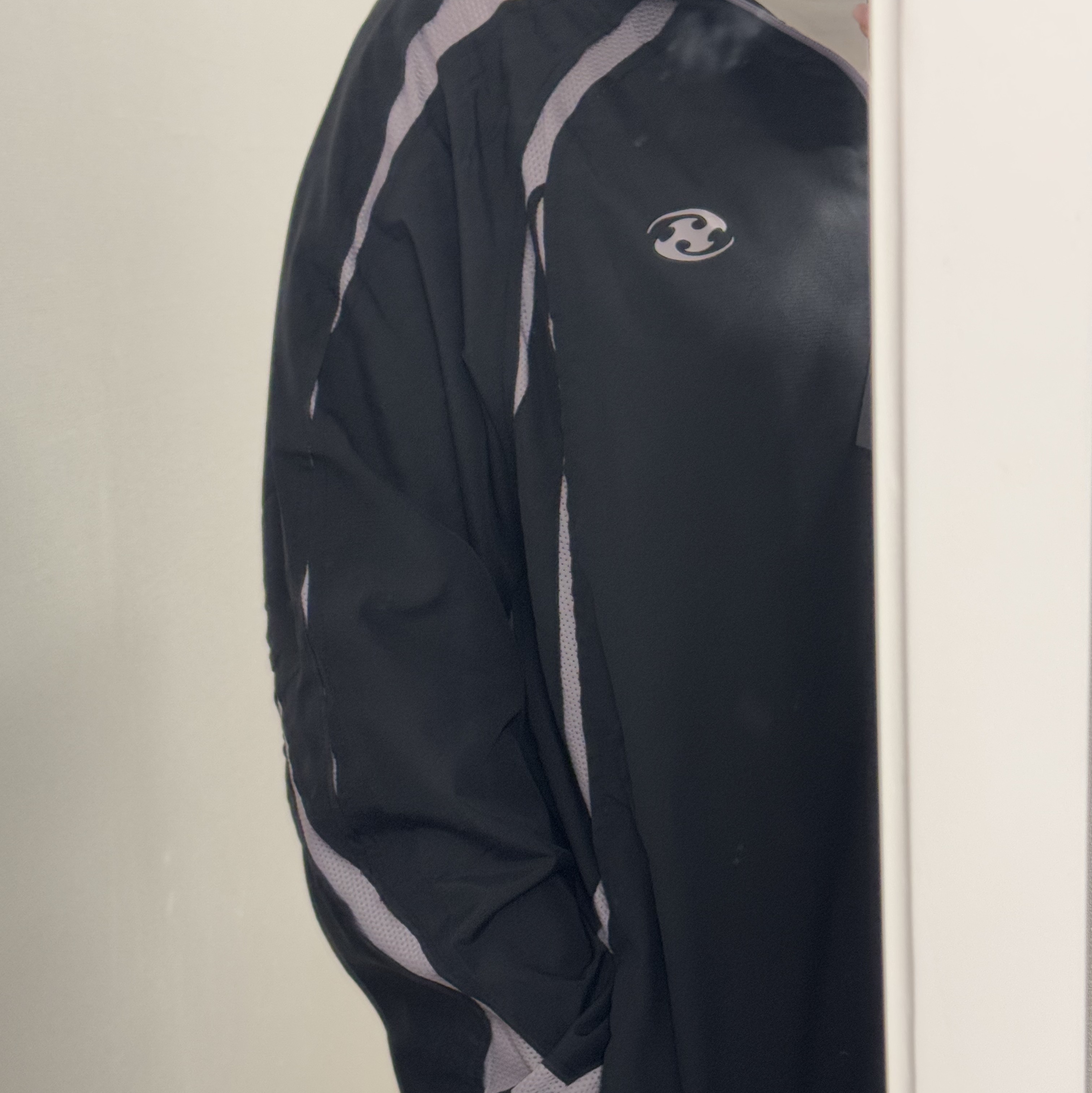 Sansan Gear Slash Hoodie Jacket Black 착용 스타일 - 1