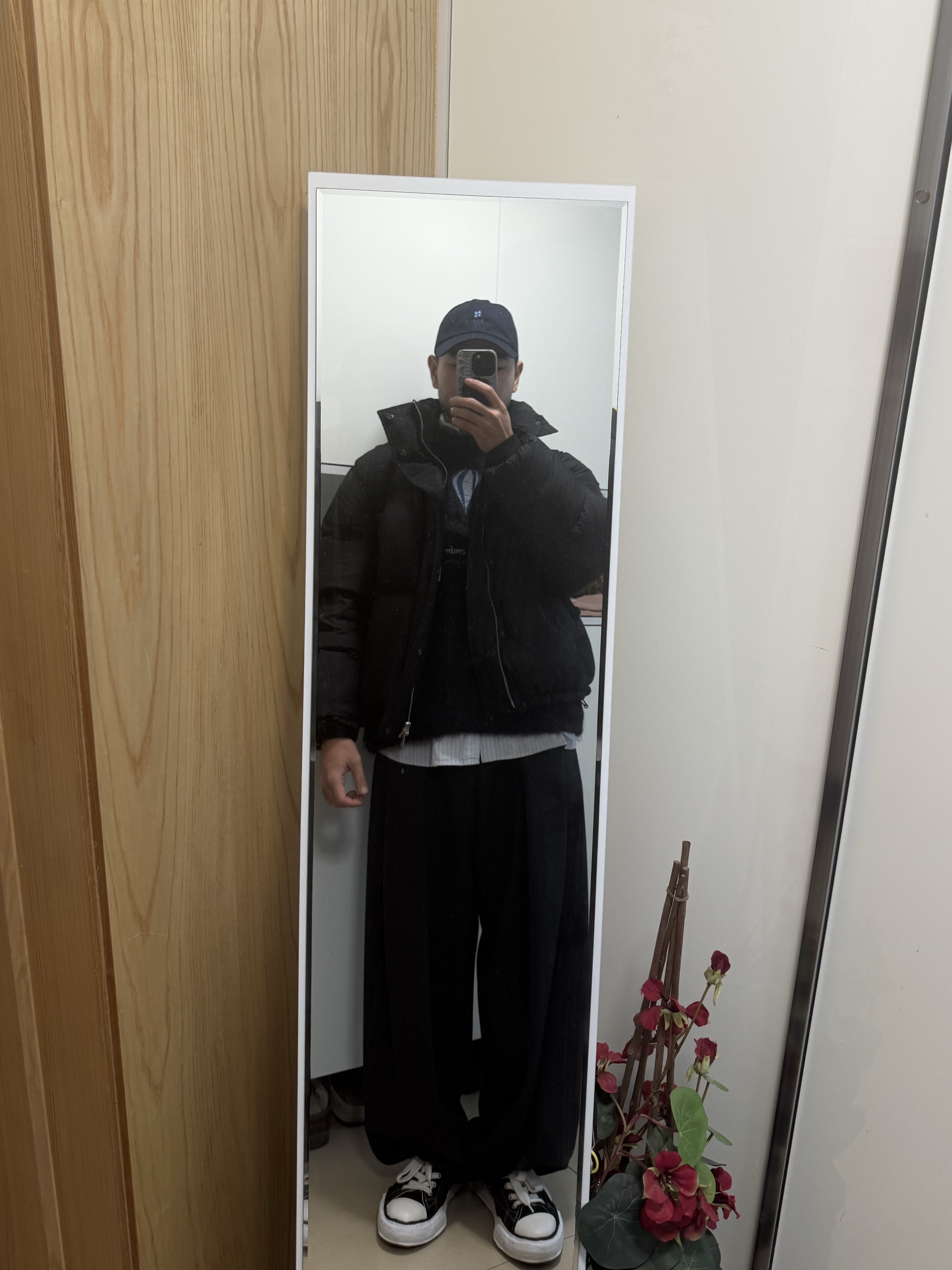 STU Ad Balloon Mohiar Knit Black, Maison Mihara Yasuhiro Peterson OG Sole Canvas Low Sneakers Black 착용 스타일