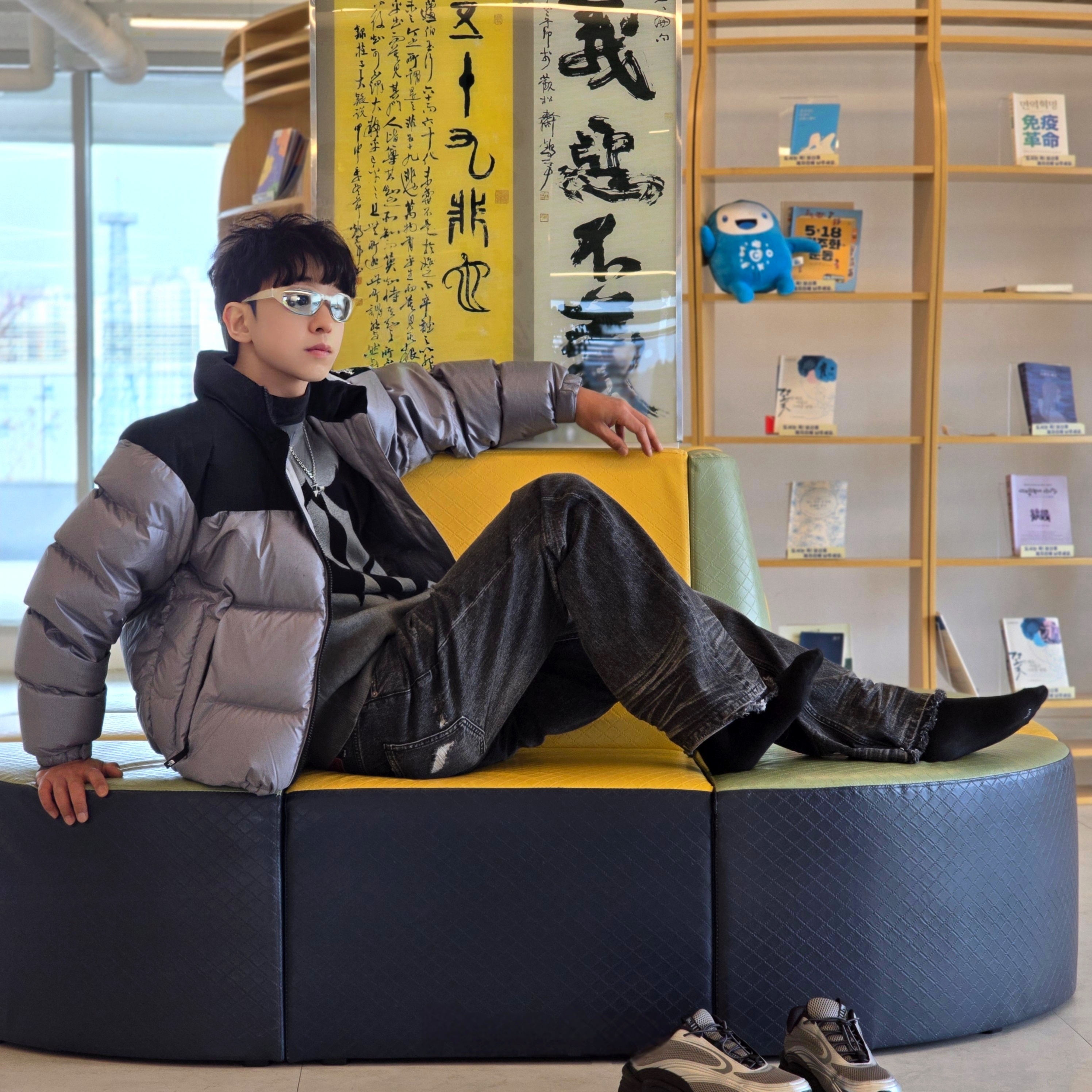 The North Face White Label Novelty Nuptse Down Jacket Heather Gray, [6% 적립] FILA Pantera 99/25 Silver 착용 스타일 - 5