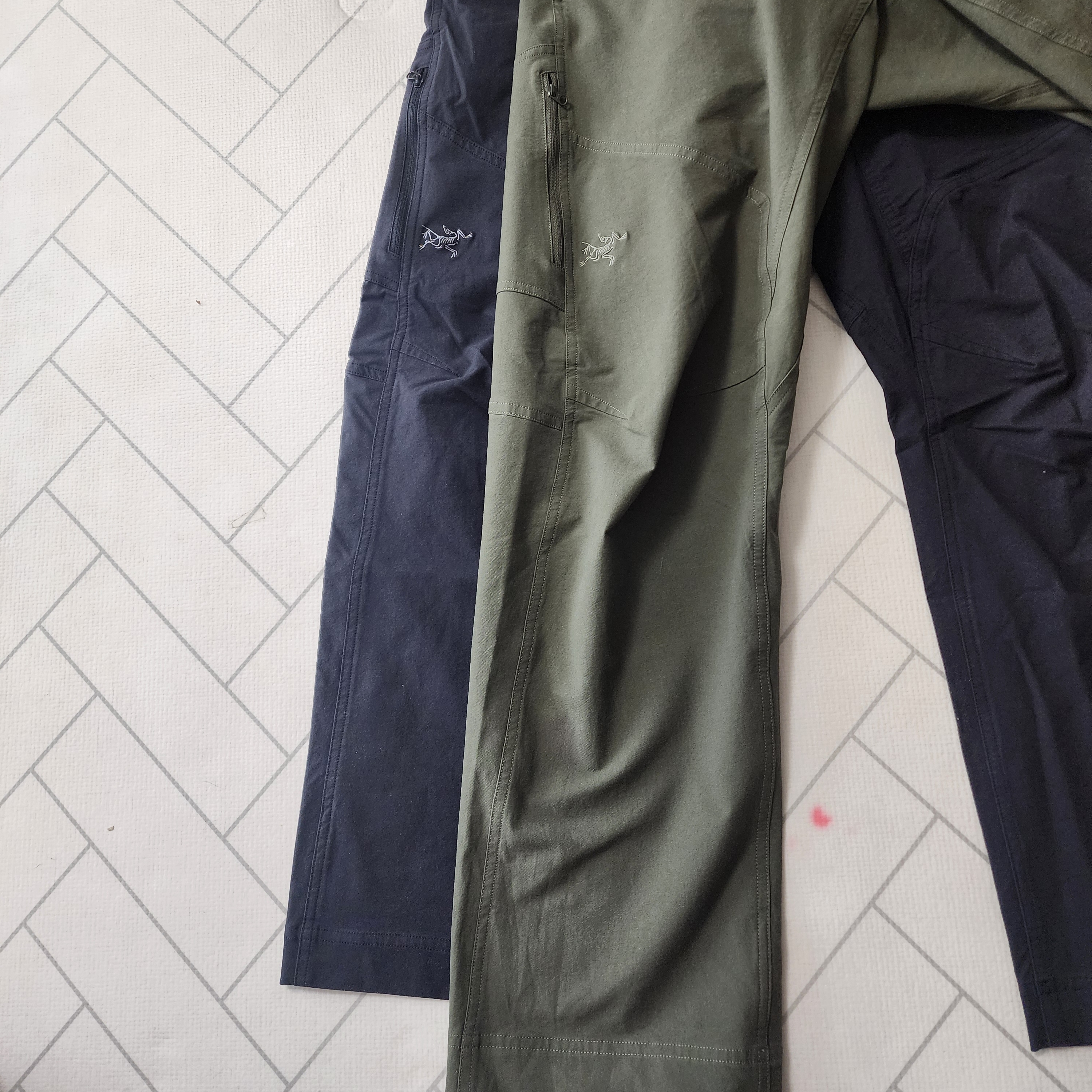 Arc'teryx Cronin Cotton Pants Black, Arc'teryx Cronin Cotton Pants Tatsu 착용 스타일