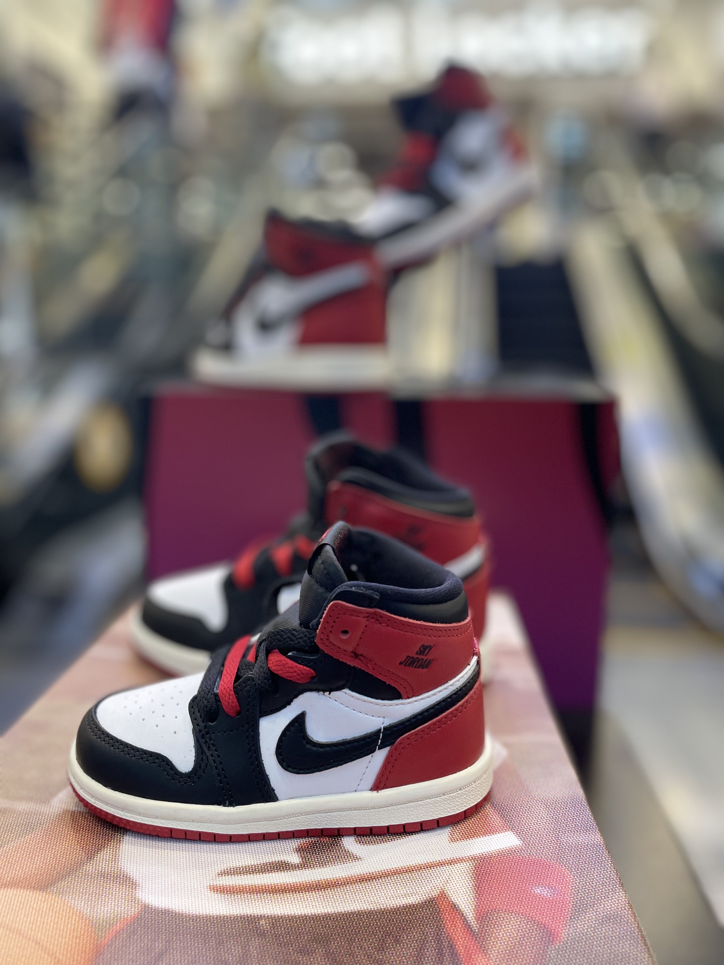 (TD) Jordan 1 Retro High OG Black Toe 착용 스타일