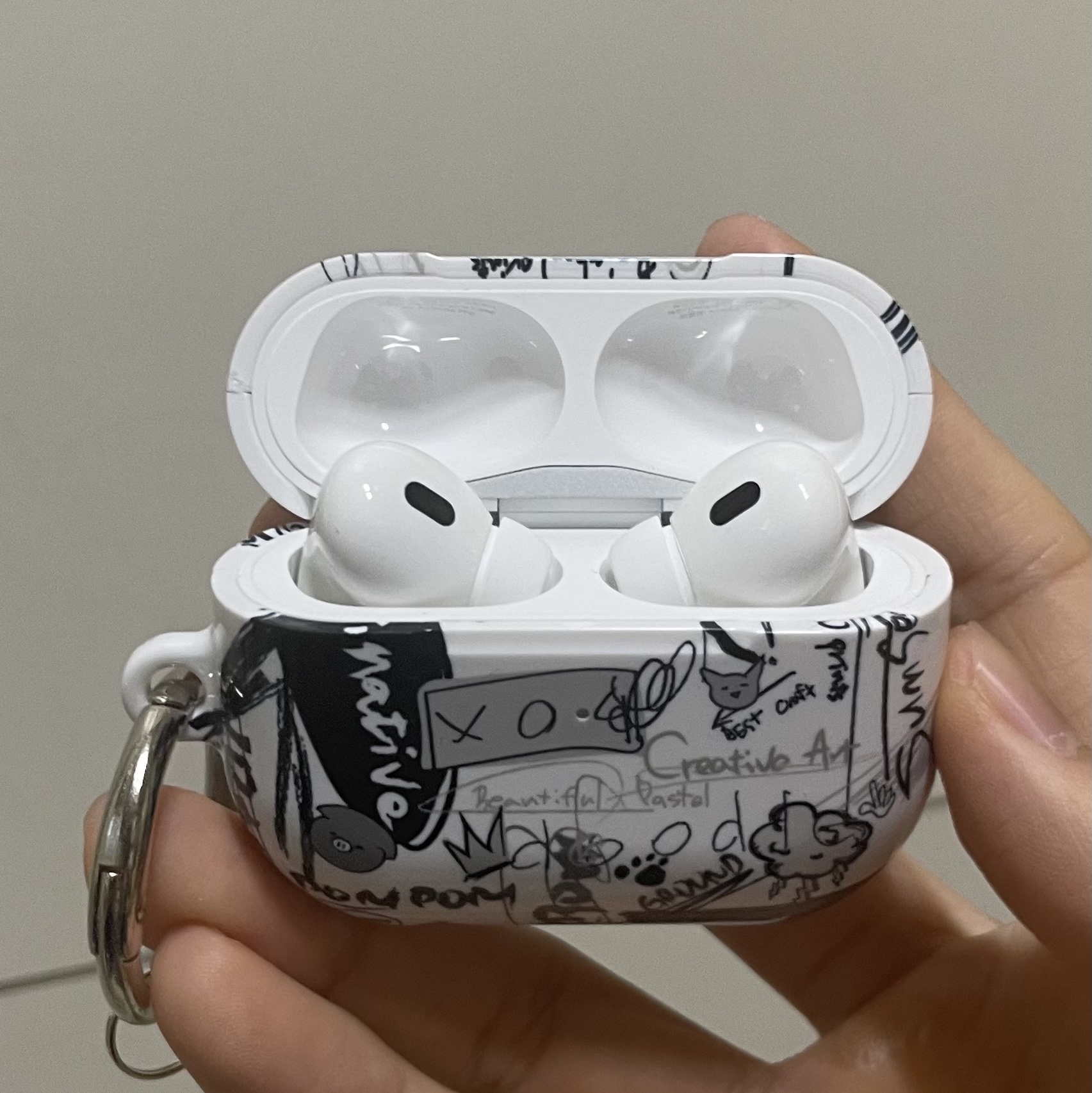 Apple Airpods Pro 2nd Gen with MagSafe Charging Case USB C (Korean Ver.) 착용 스타일