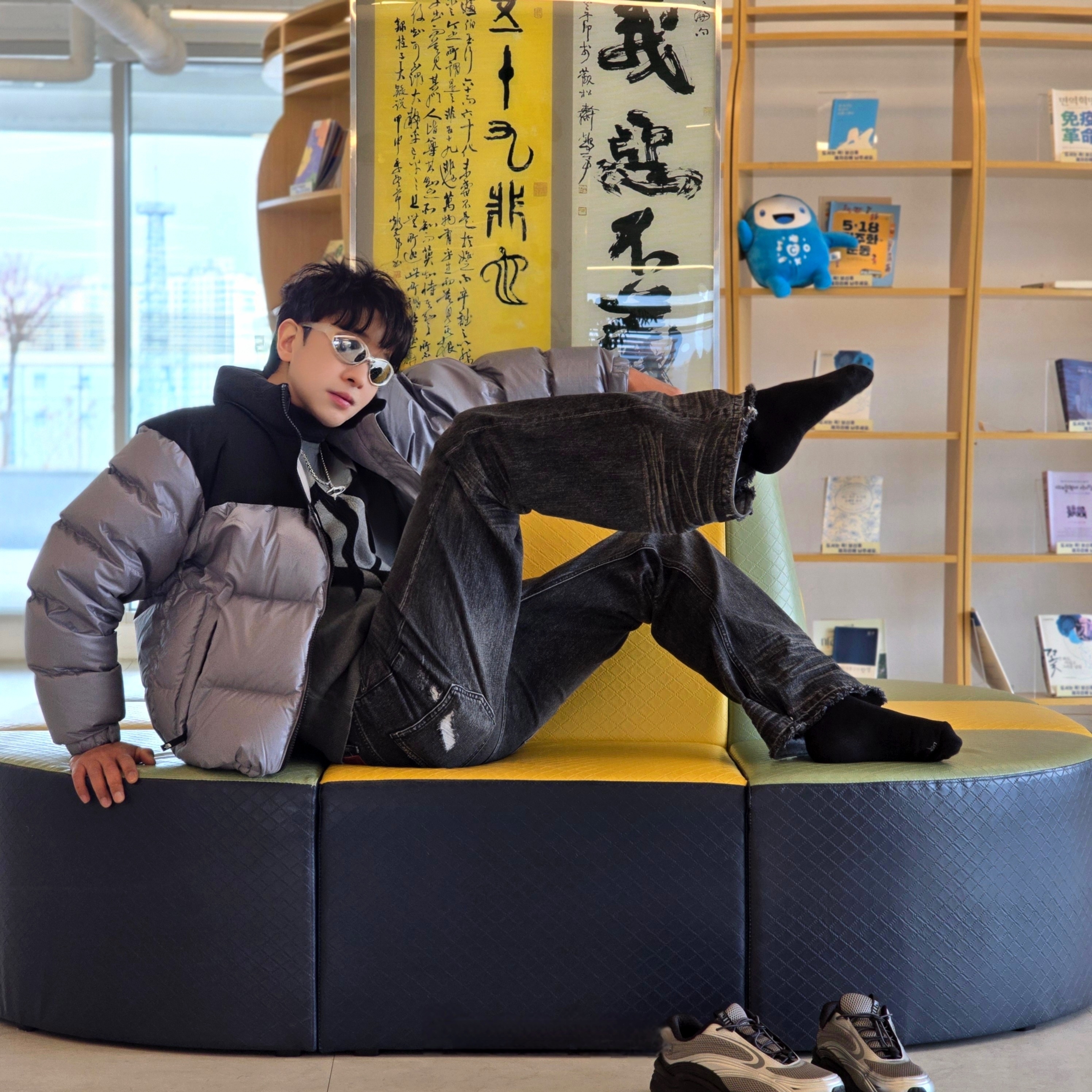 The North Face White Label Novelty Nuptse Down Jacket Heather Gray, [6% 적립] FILA Pantera 99/25 Silver 착용 스타일 - 4