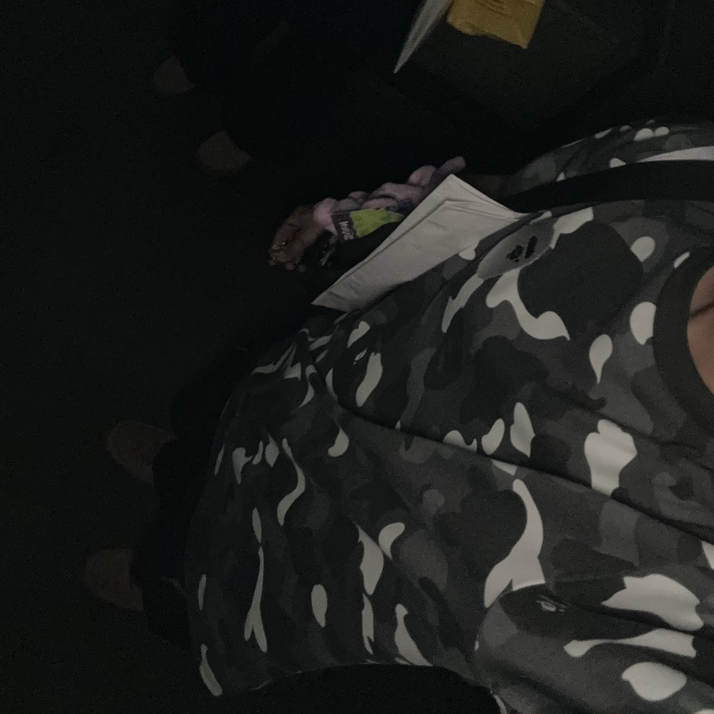 BAPE City Camo Large Ape Head T-Shirt Black 착용 스타일 - 1