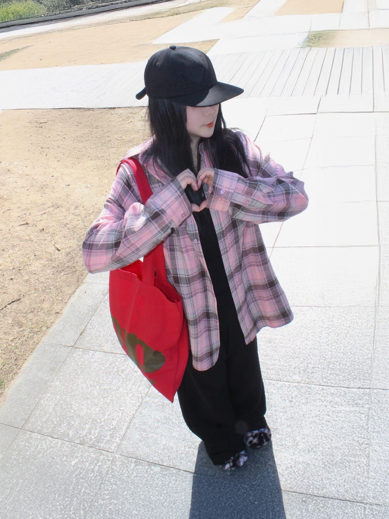 Token Gift I Love 1st Anniversary Exclusive Black 착용 스타일
