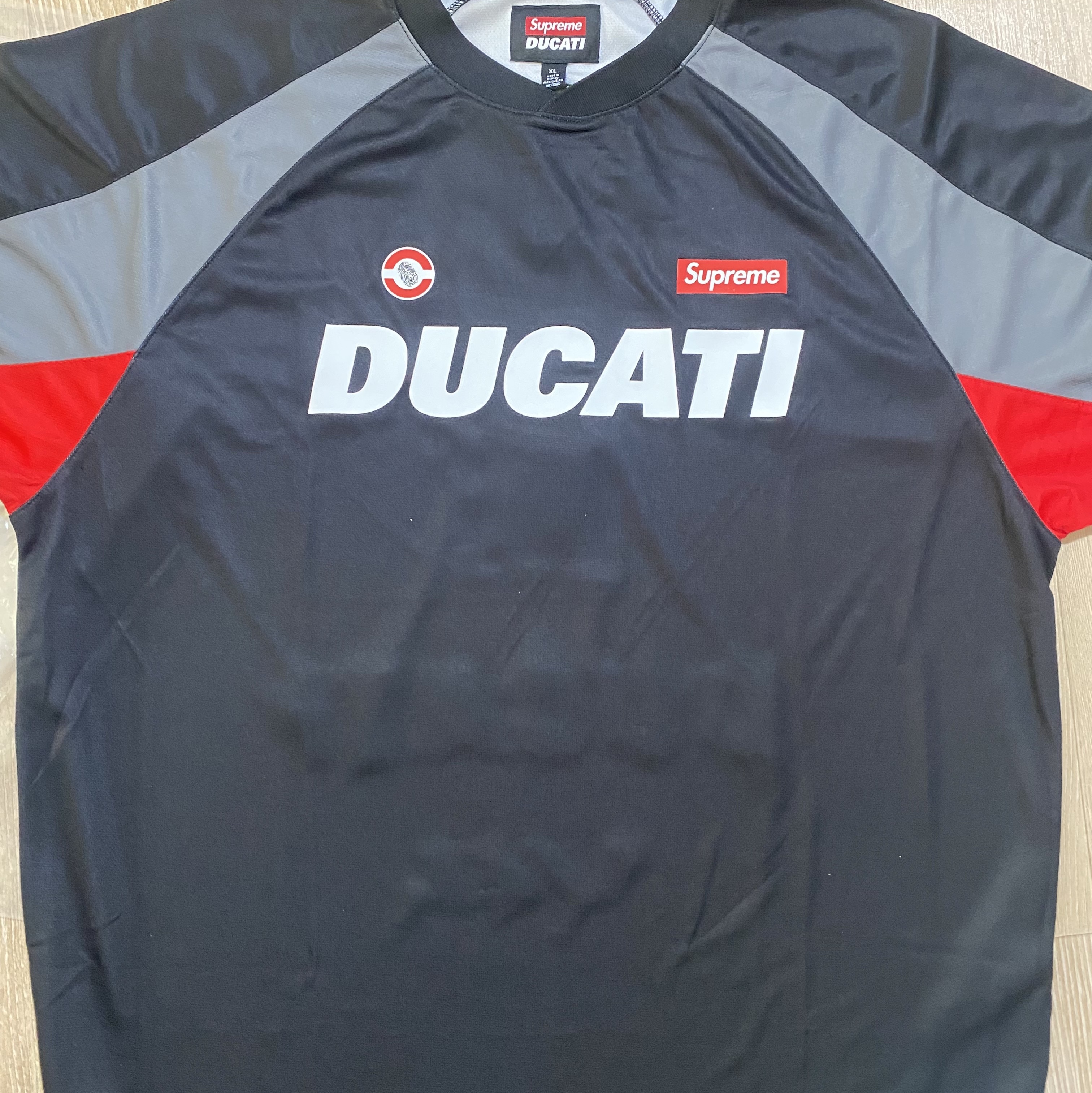 Supreme x Ducati Soccer Jersey Black - 24SS 착용 스타일 - 1