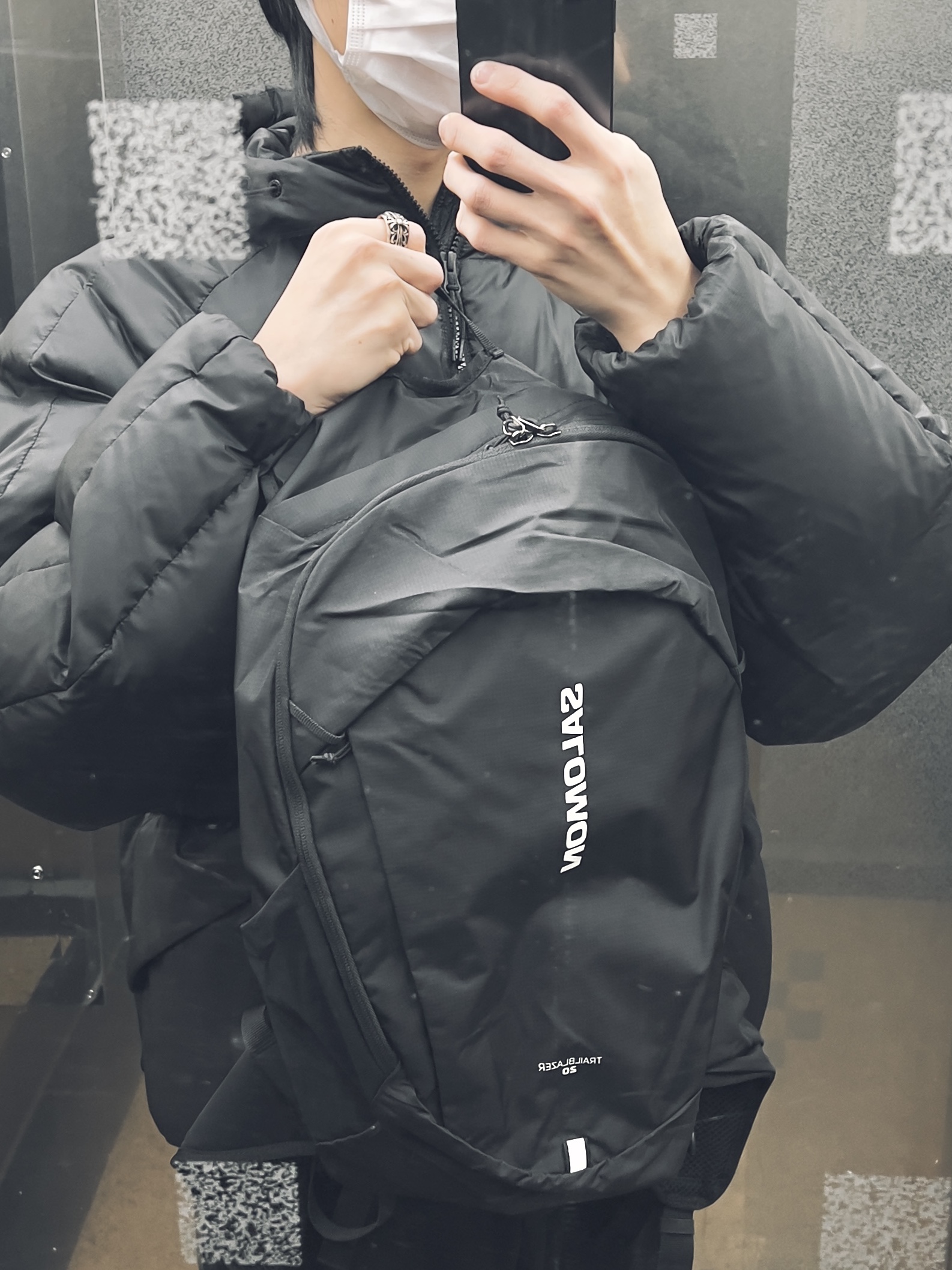 Salomon Trailblazer 20 Black 착용 스타일 - 6