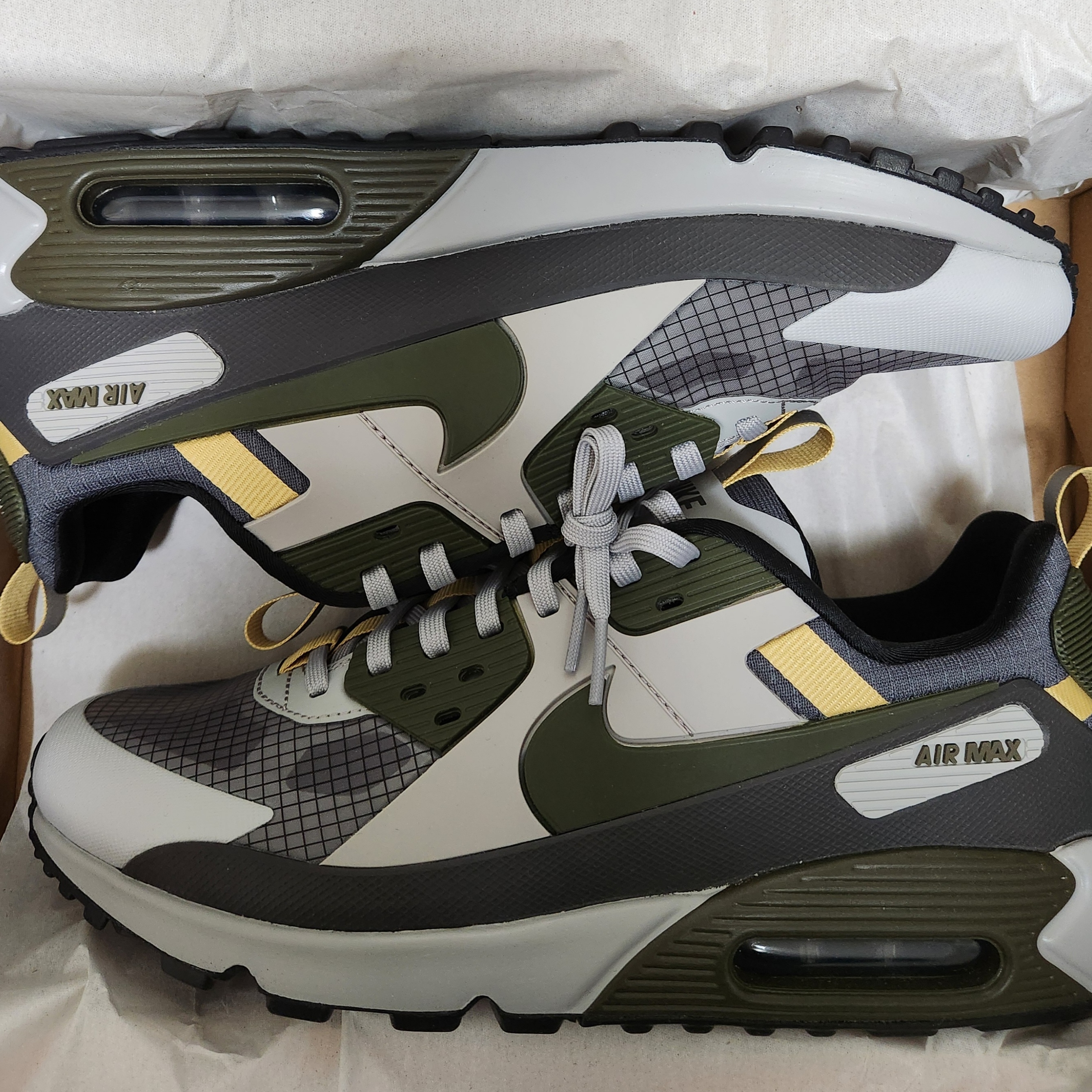 Nike Air Max 90 Drift Light Smoke Grey Iron Grey 착용 스타일 - 1