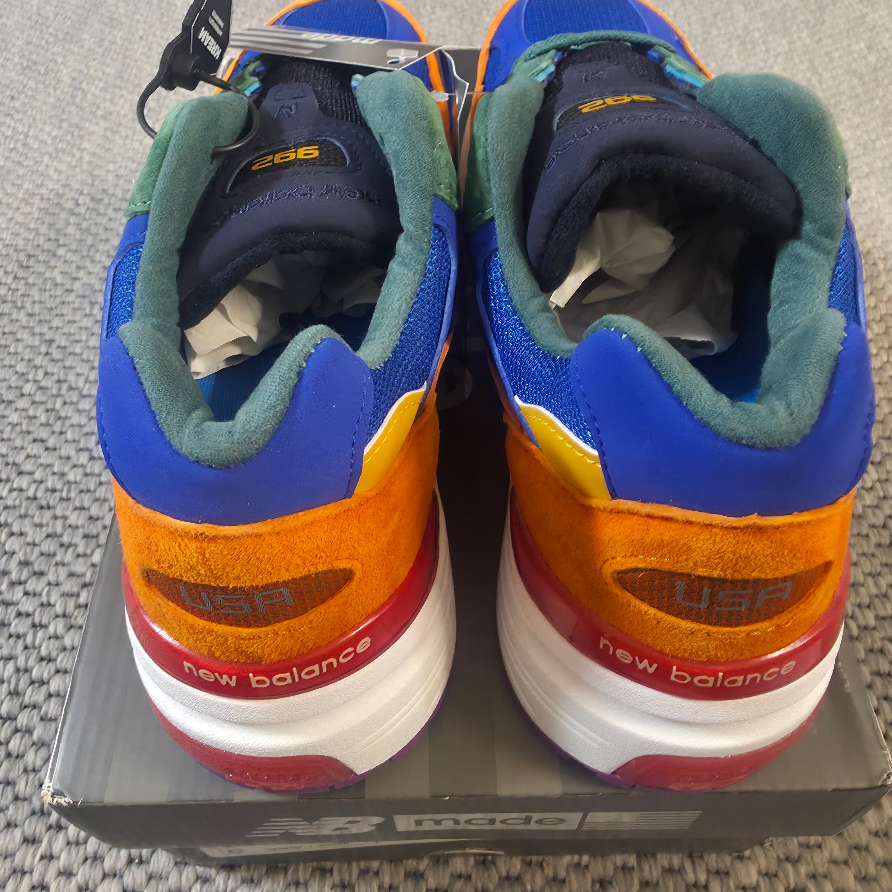 New Balance 992 Made in USA Multi-Color 착용 스타일 - 3
