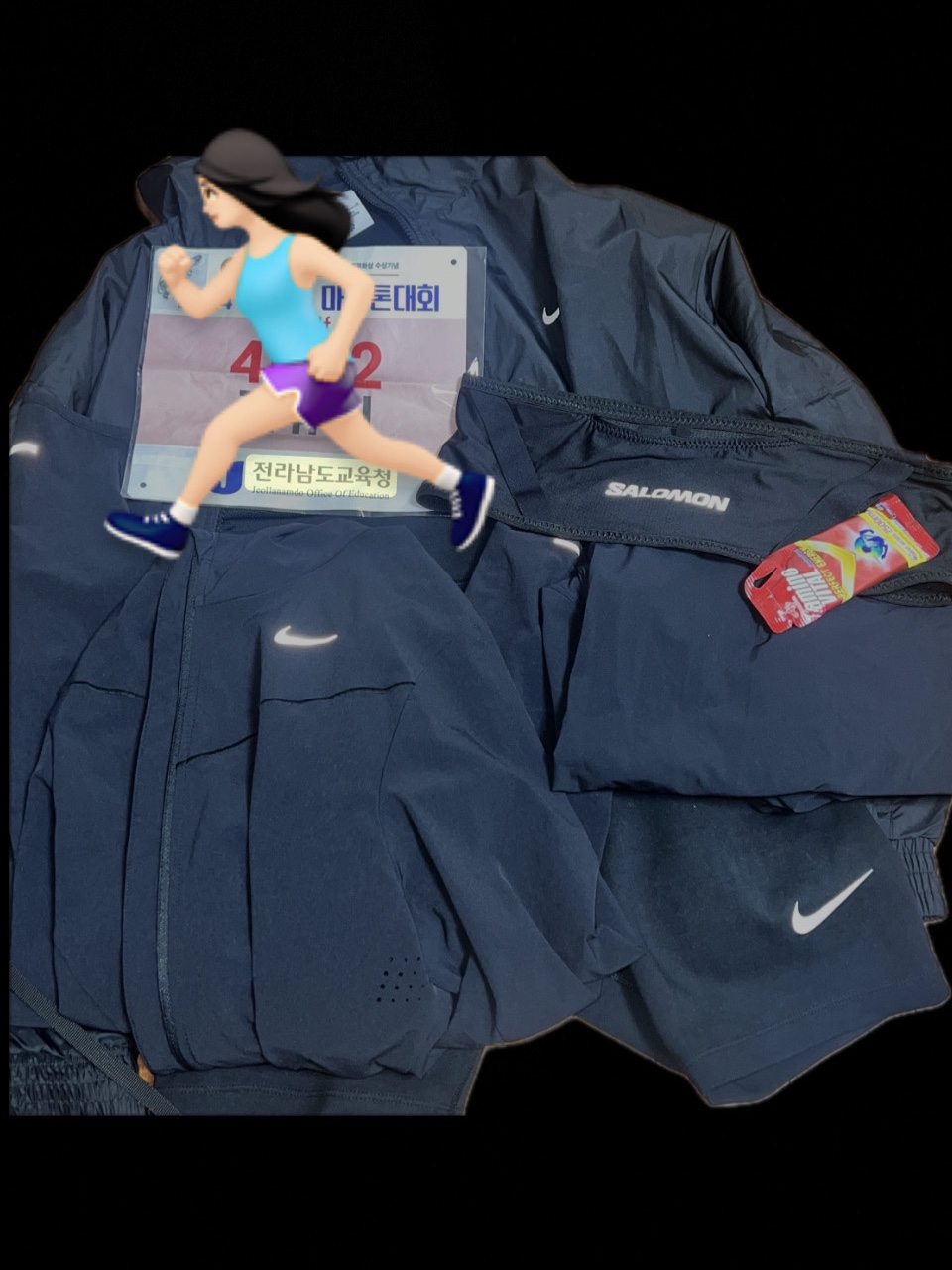 (W) On Running Cloud 5 All Black, (W) Nike NSW Classics High Waisted 8 Inch Biker Shorts Black - Asia 착용 스타일 - 3