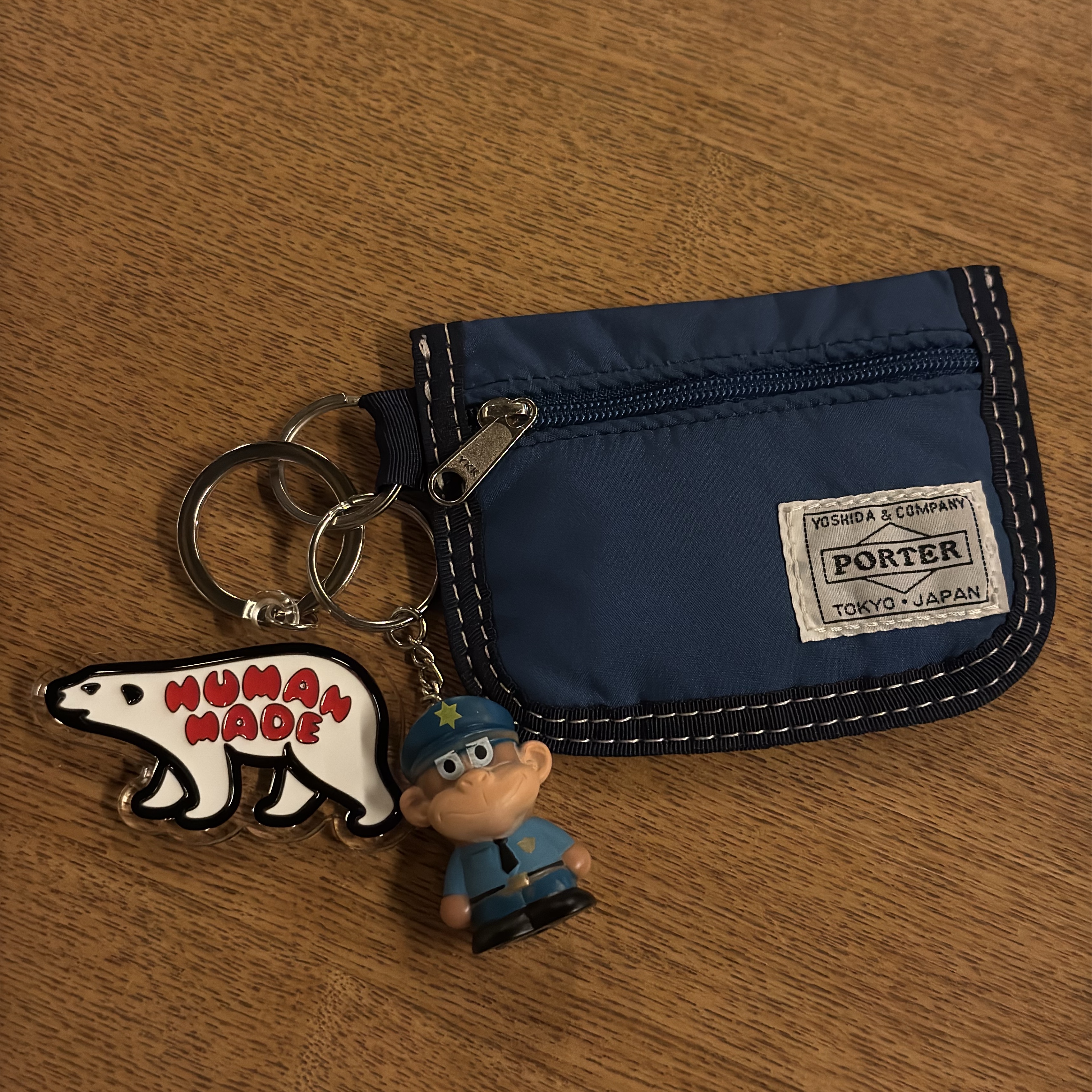 Human Made Animal Keychain White 착용 스타일