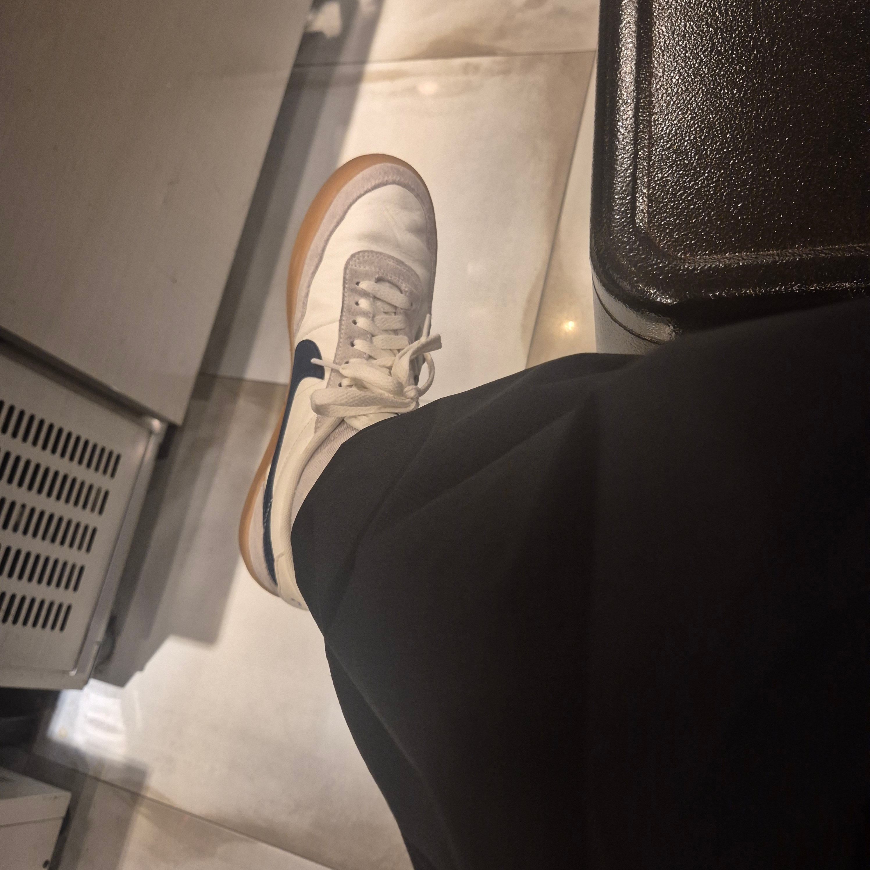 Nike x J.Crew Killshot 2 Sail Midnight Navy 착용 스타일