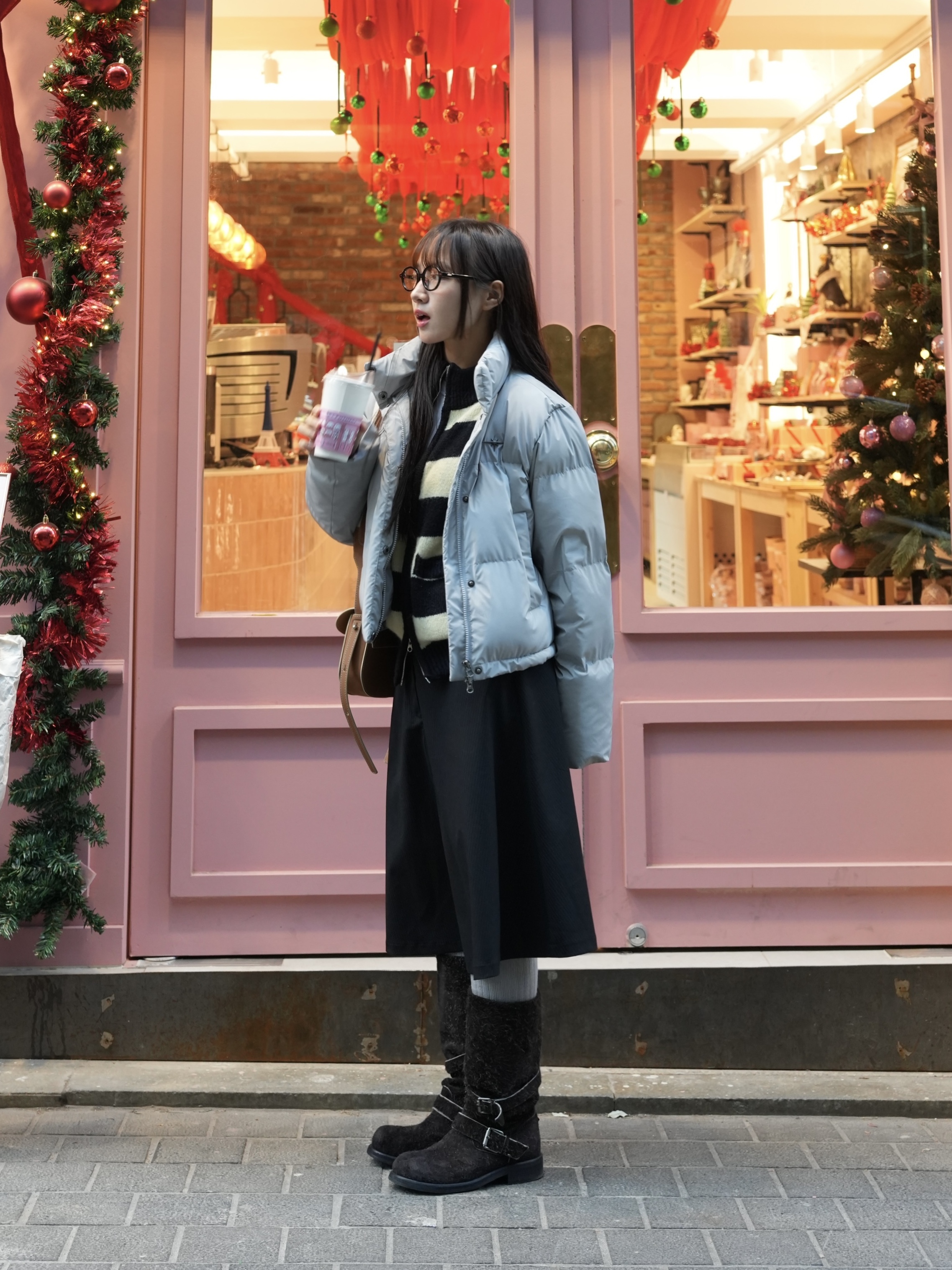 [6% 적립] NegativeThree  Slouchy Long Boots Buffalo Brown 착용 스타일 - 2