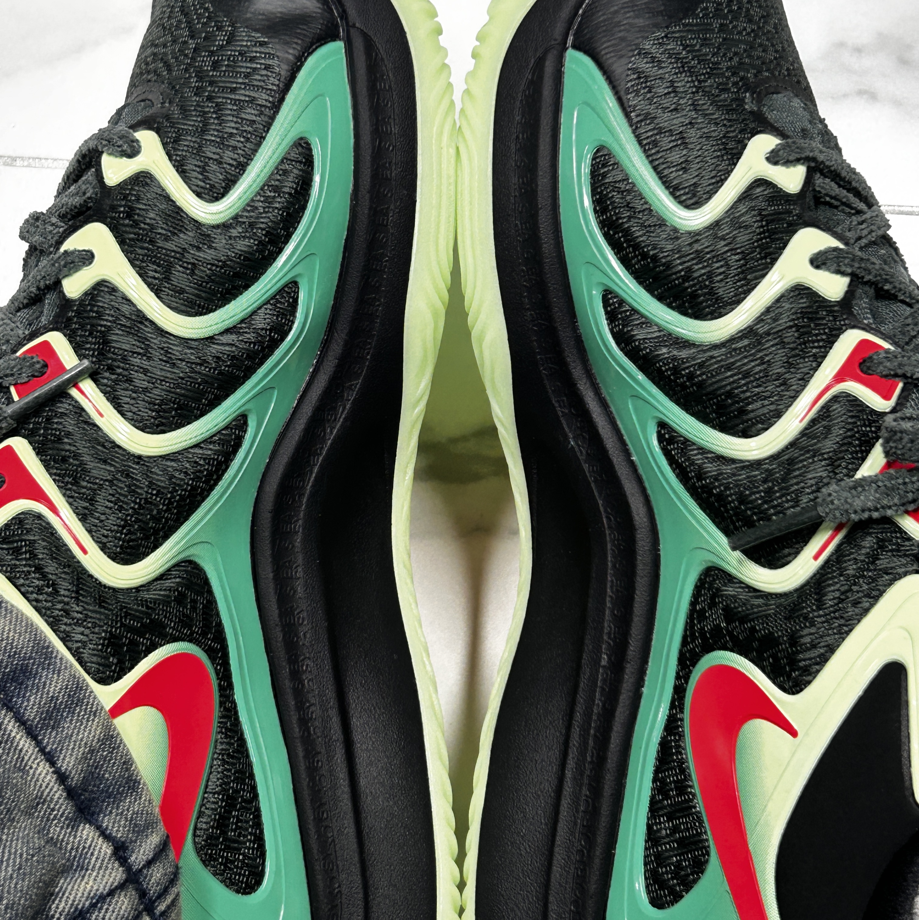 Nike KD 17 EP Easy Money Sniper Black Bright Crimson 착용 스타일