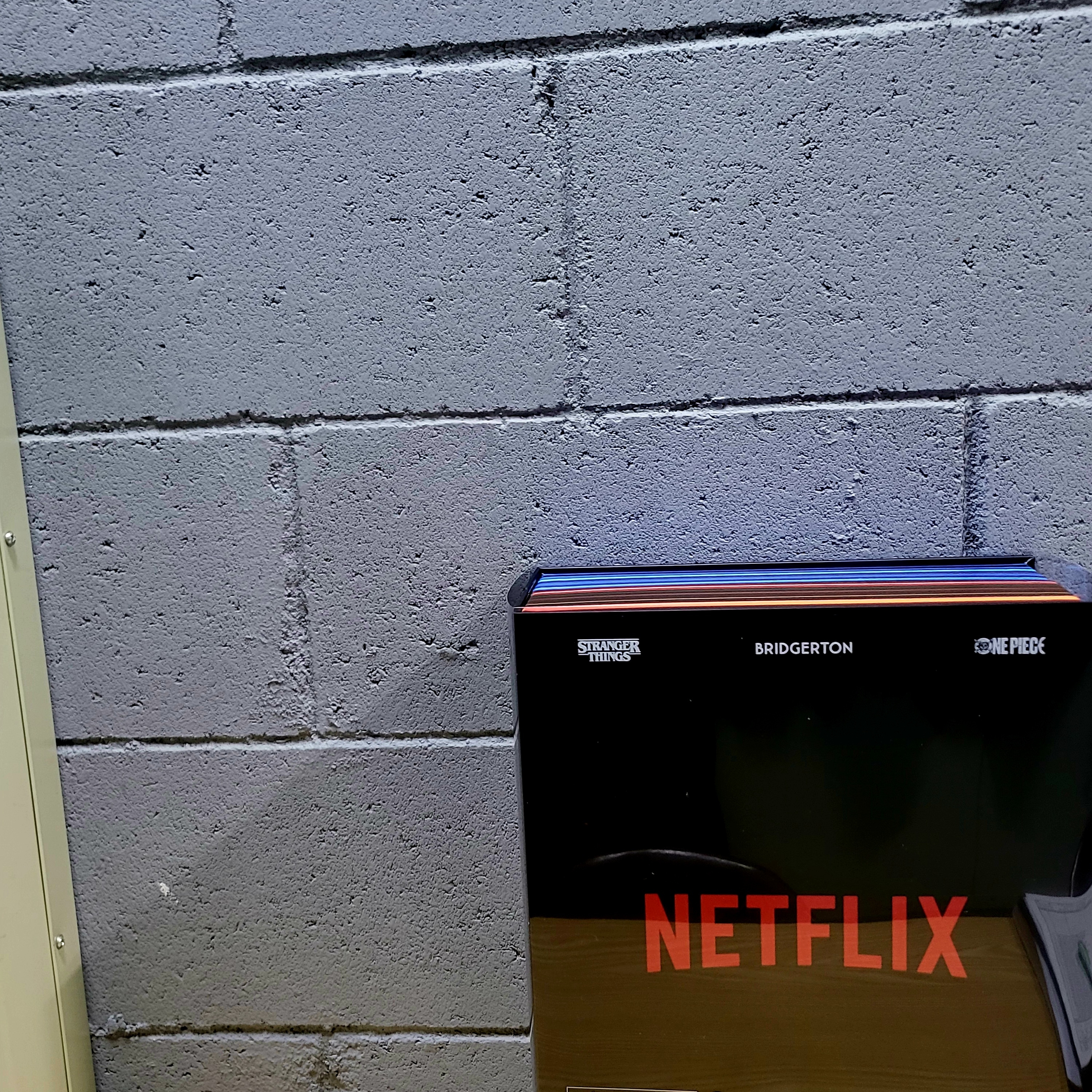 Netflix Advent Calendar 2024 착용 스타일 - 3