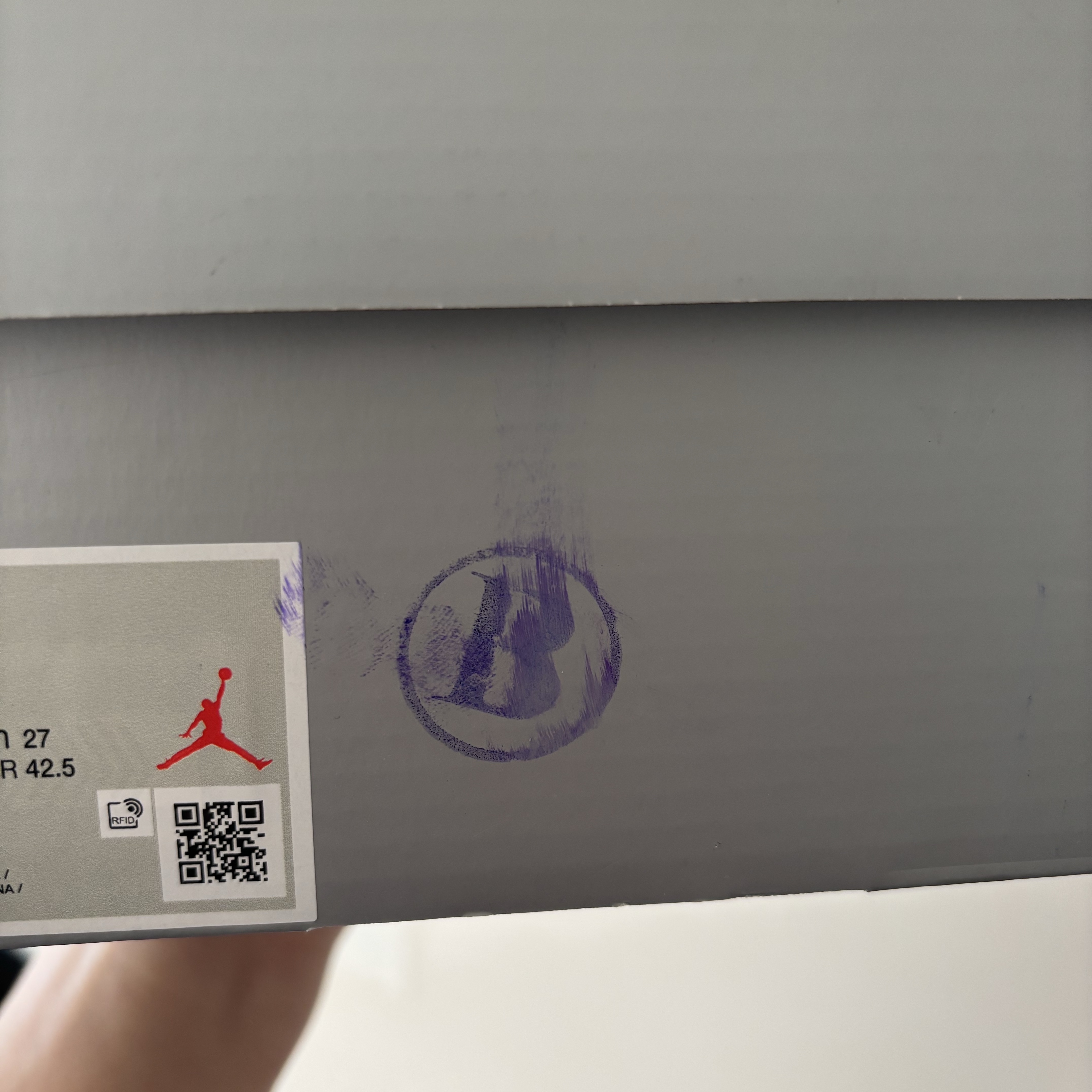 Jordan 13 Retro White and Midnight Navy 착용 스타일 - 1