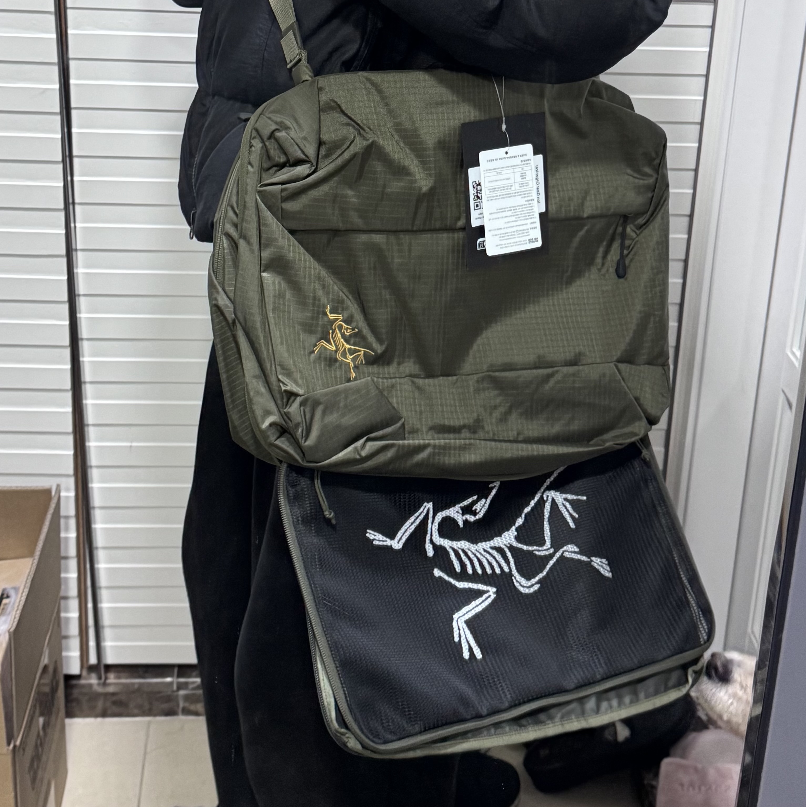 Arc'teryx Ion Gear Organizer Tatsu 착용 스타일