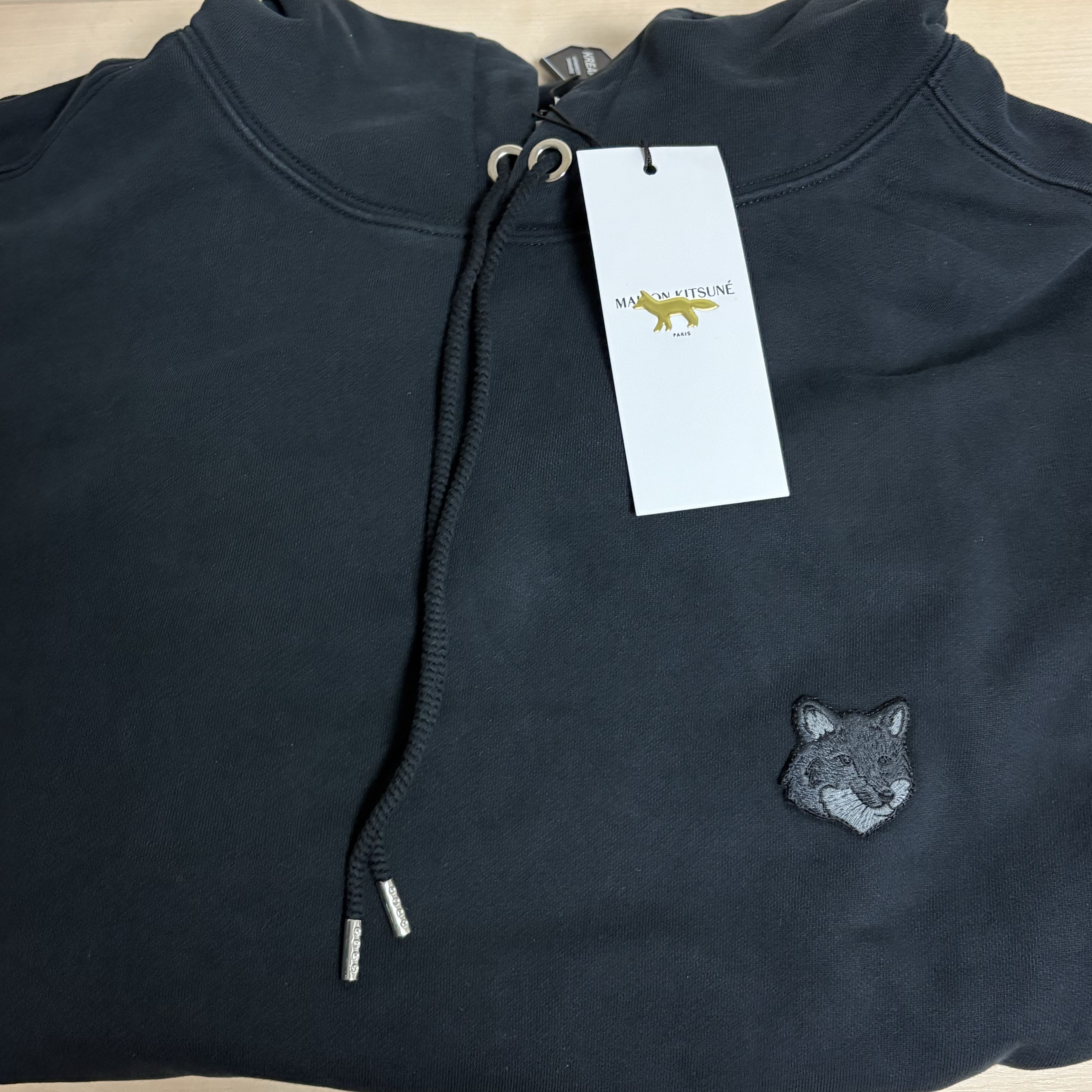 Maison Kitsune Bold Fox Head Patch Oversize Hoodie Black 착용 스타일
