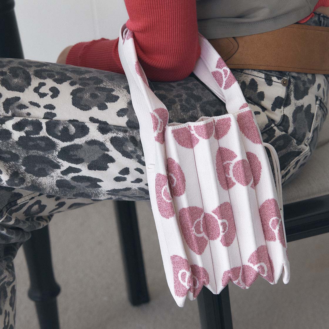 조셉앤스테이시 럭키 플리츠 니트 스몰 레오파드 헬로키티 크림 화이트(Joseph&Stacey Lucky Pleats Knit S Leopard Hello Kitty Cream White) - 4