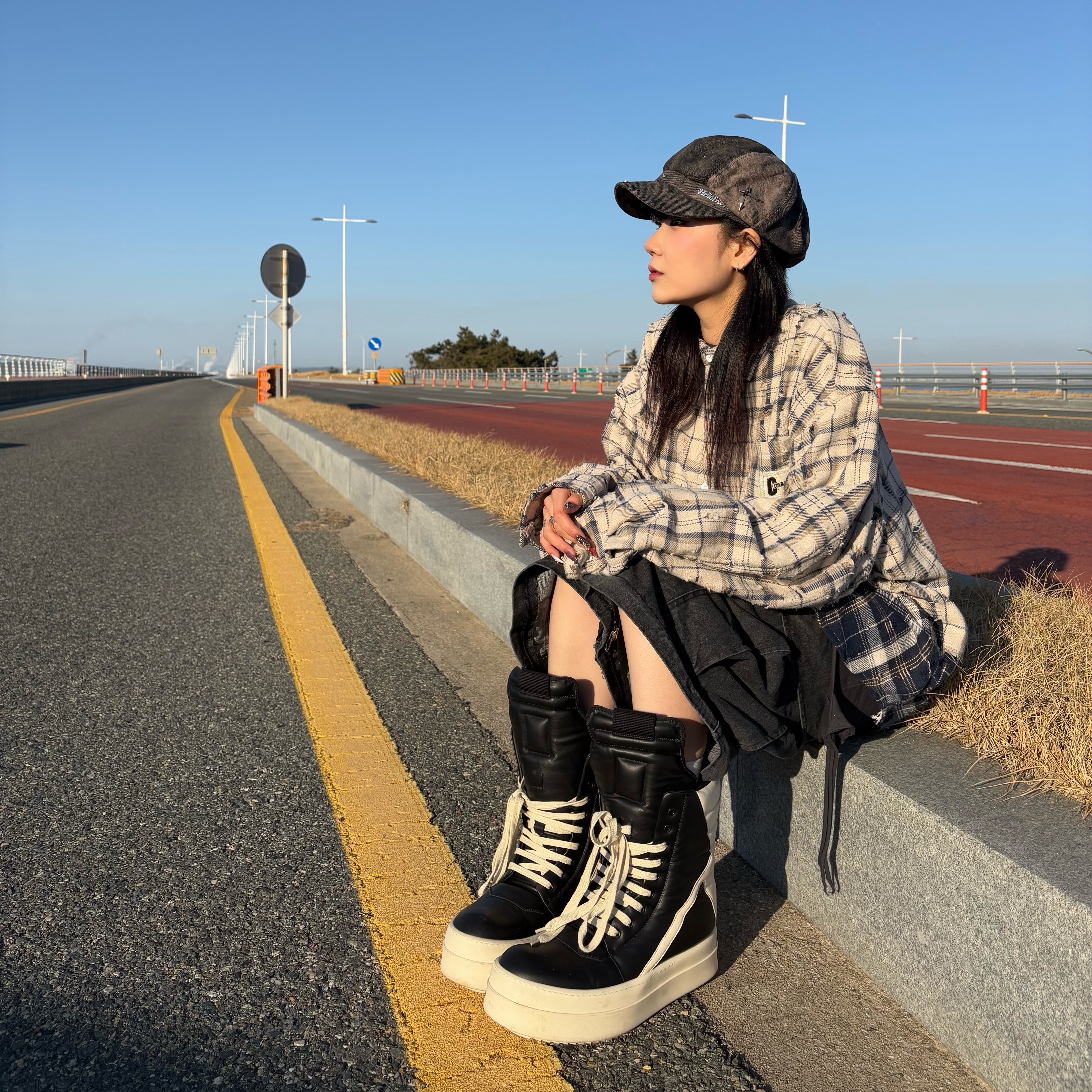 Rick Owens Mega Bumper Geobasket Black Milk 착용 스타일 - 1