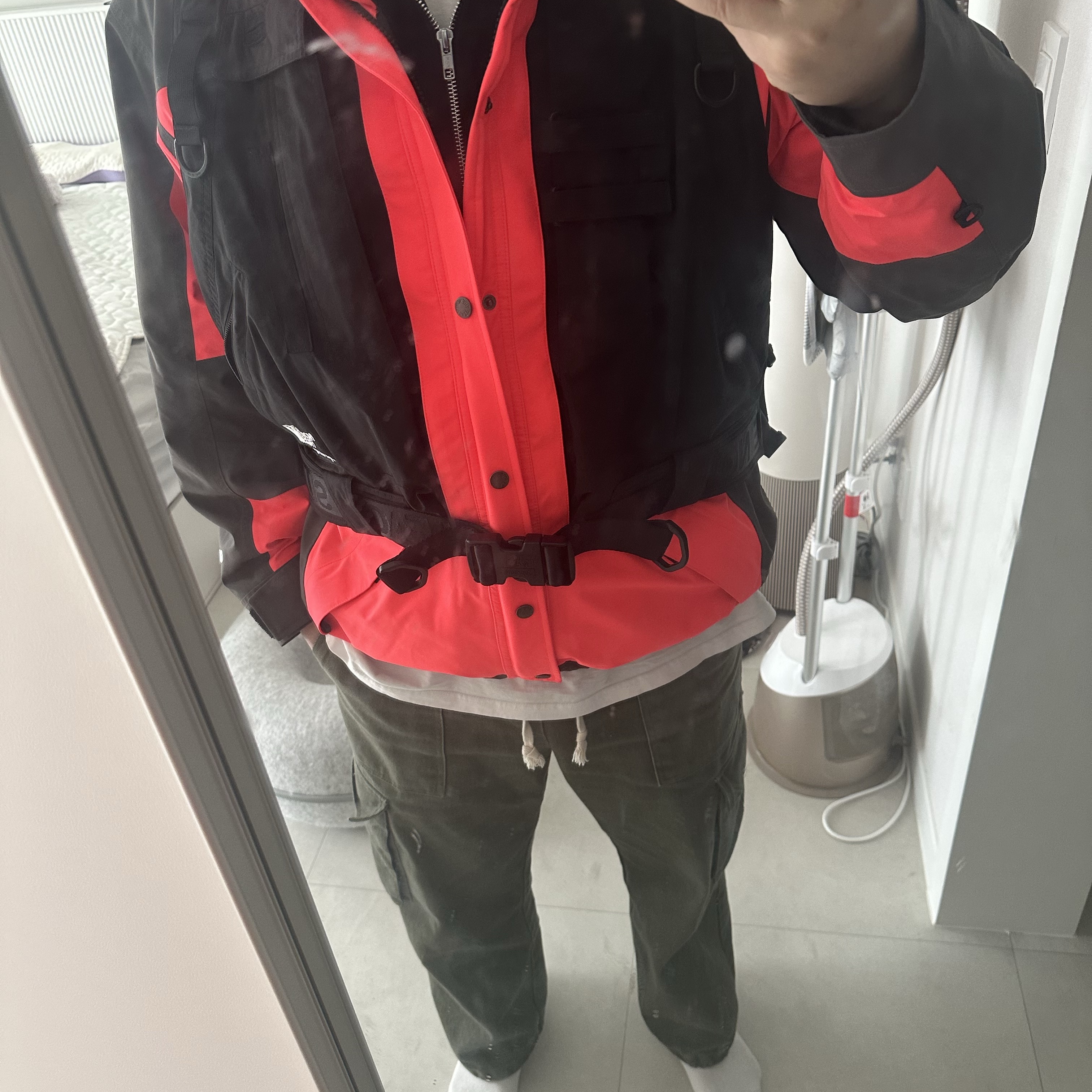 Supreme x The North Face RTG Jacket + Vest Red - 20SS 착용 스타일