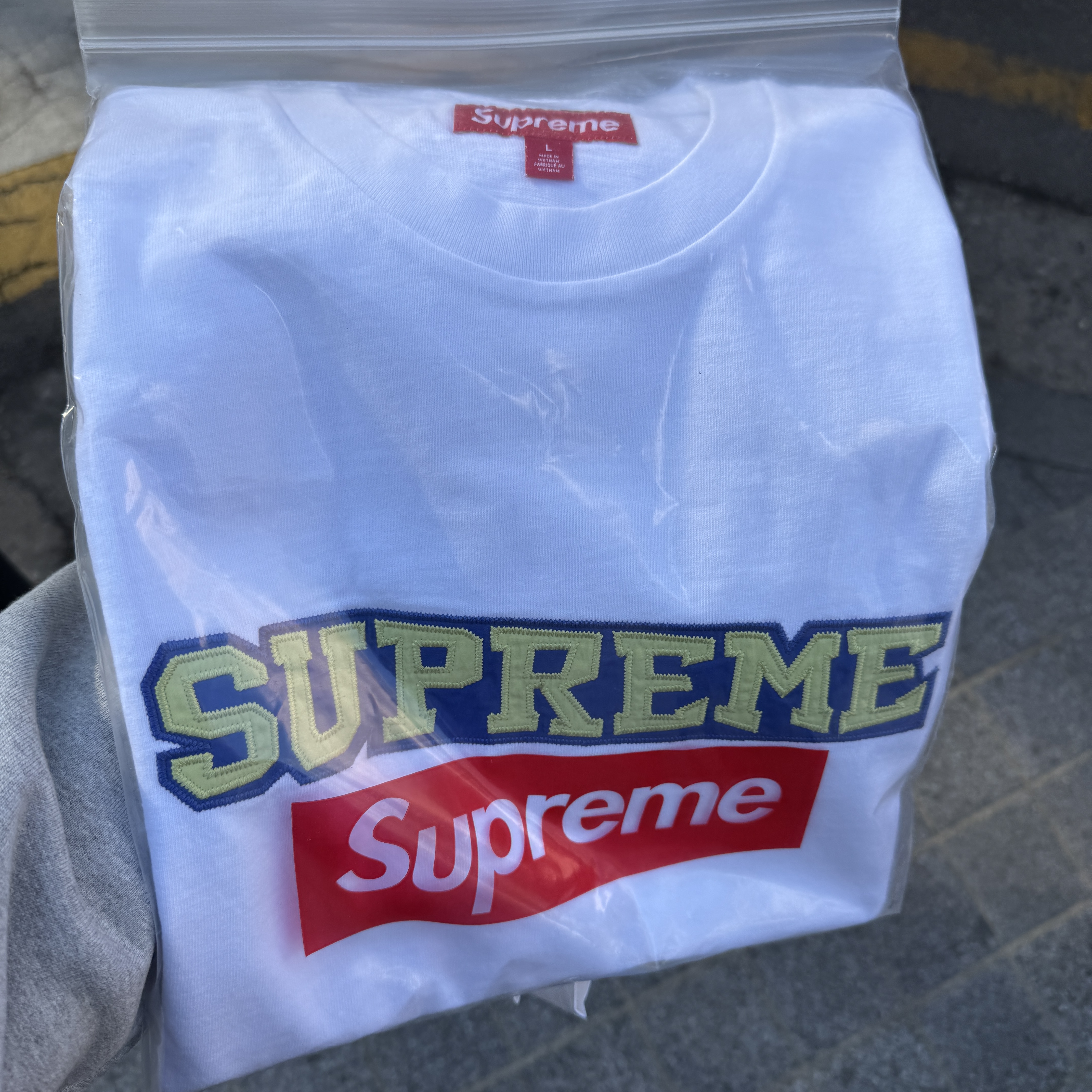 Supreme Satin Applique S/S Top White - 25SS 착용 스타일