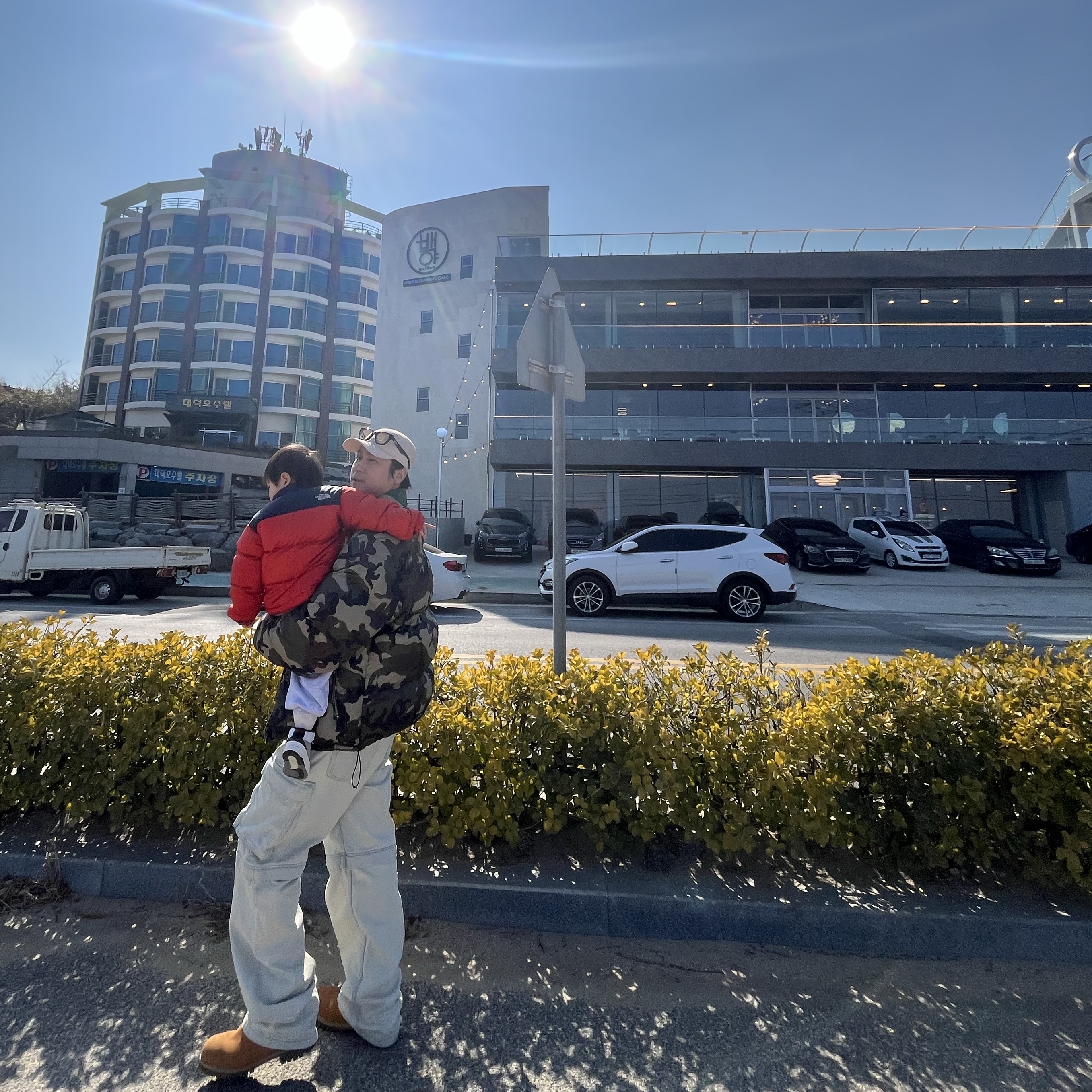 Stussy Wrinkled Nylon Down Puffer Woodland Camo, Timberland x Comme des Garcons Shirt x Supreme 6 Inch Boot Wheat - Medium 착용 스타일 - 2