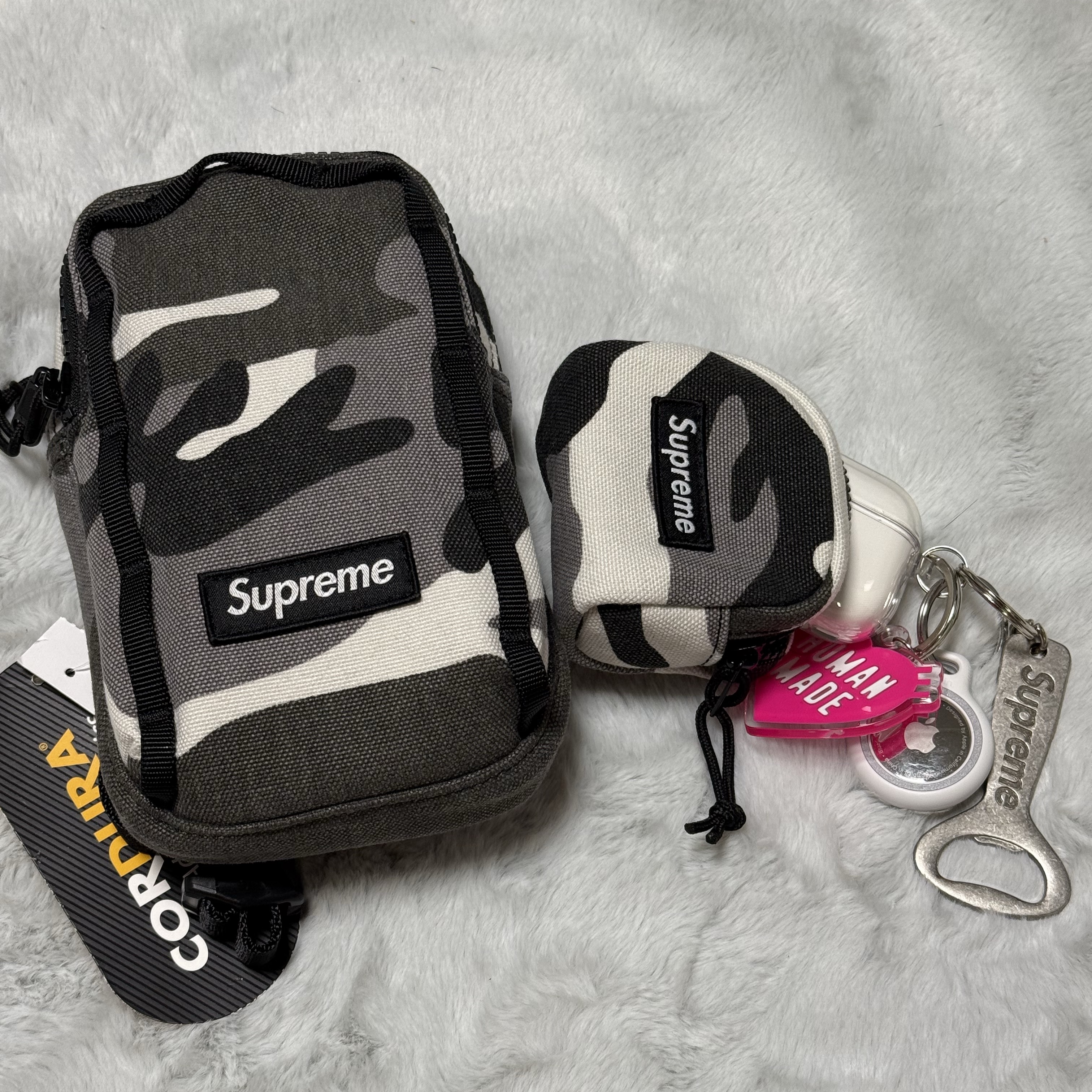 Supreme Camera Bag + Mini Pouch Snow Camo - 25SS 착용 스타일