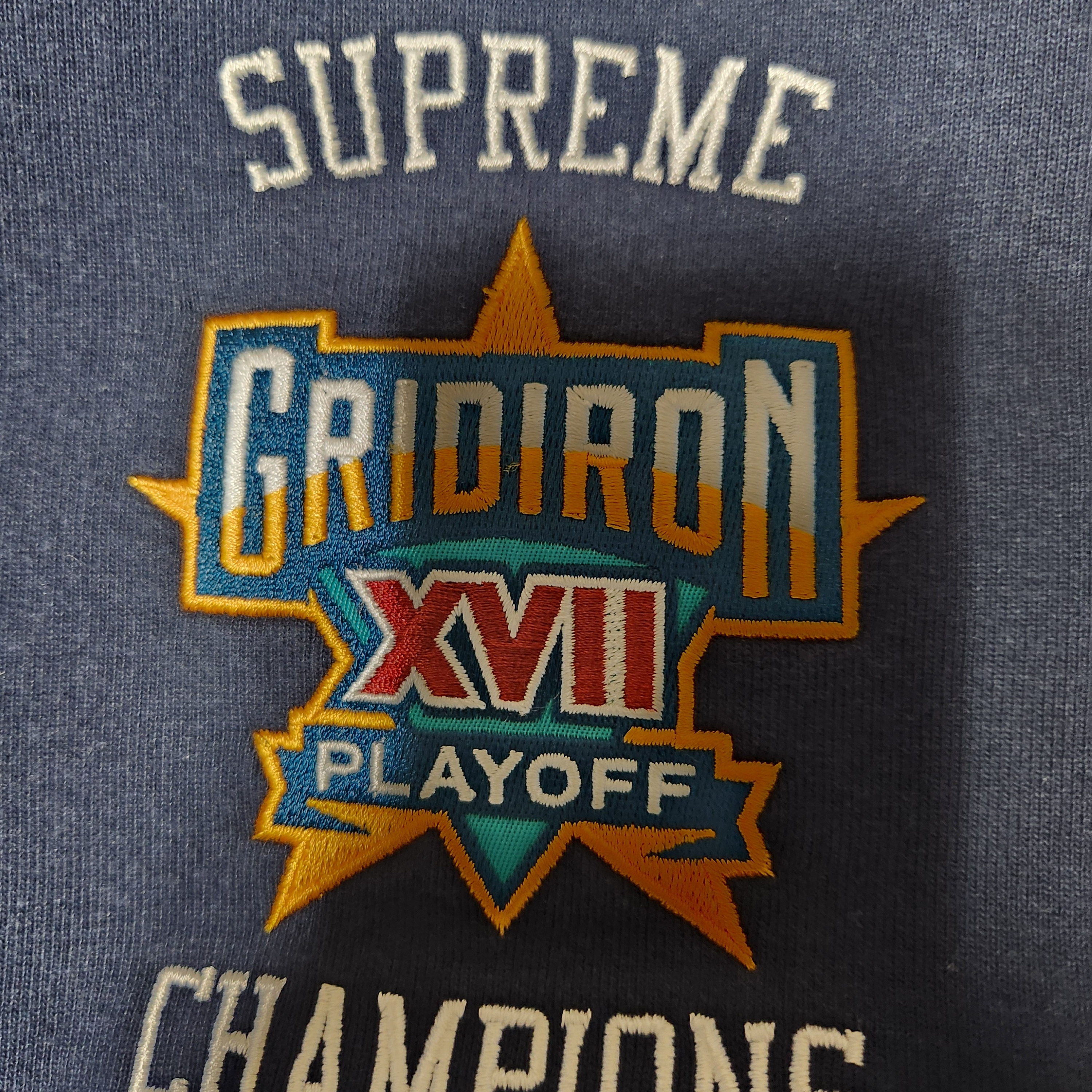 Supreme Playoffs Zip Up Hooded Sweatshirt Navy - 25SS, Supreme Military Camp Cap Dark Royal - 25SS 착용 스타일 - 4