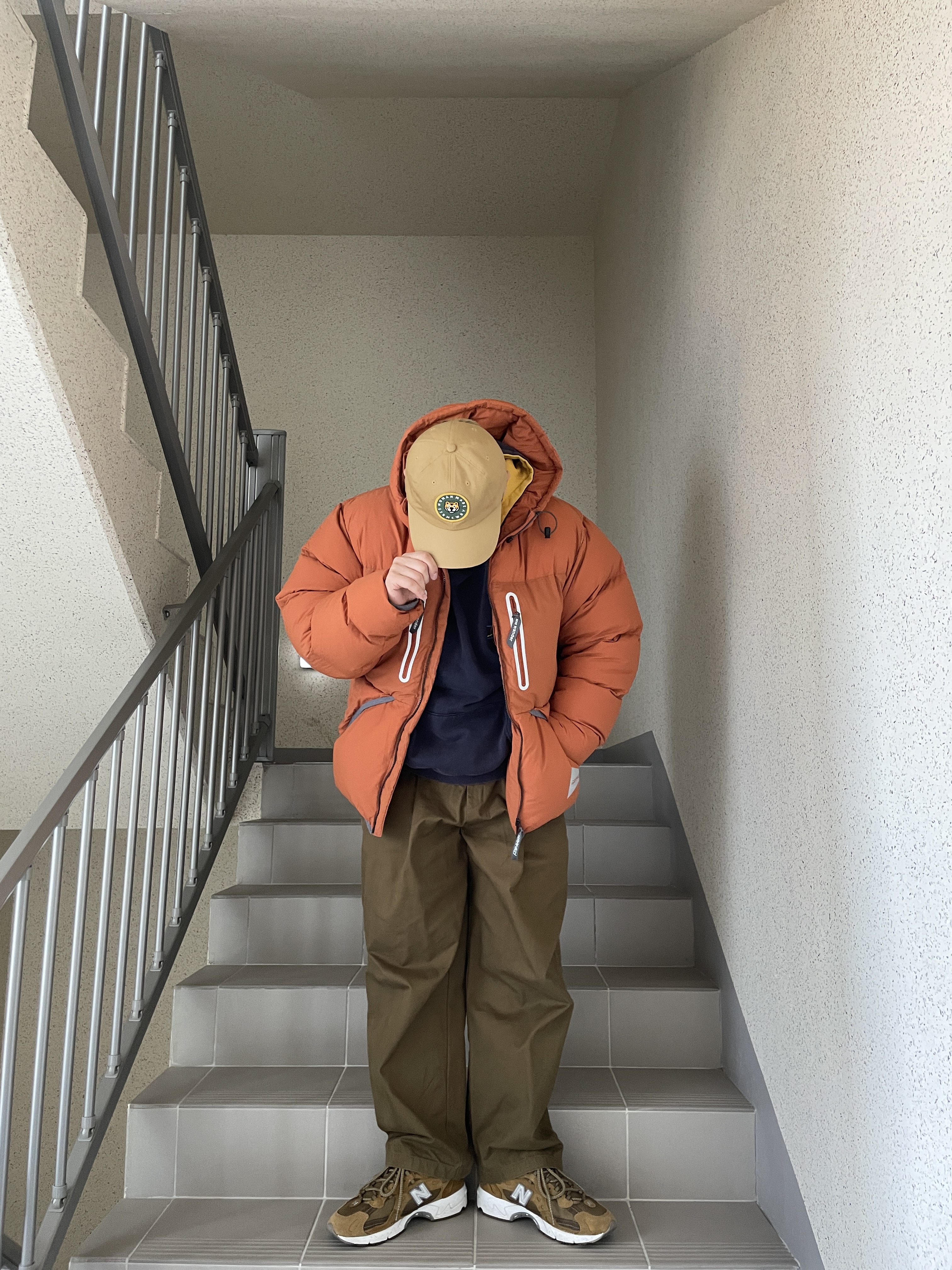New Balance x Thisisneverthat 827 Beige 착용 스타일 - 4