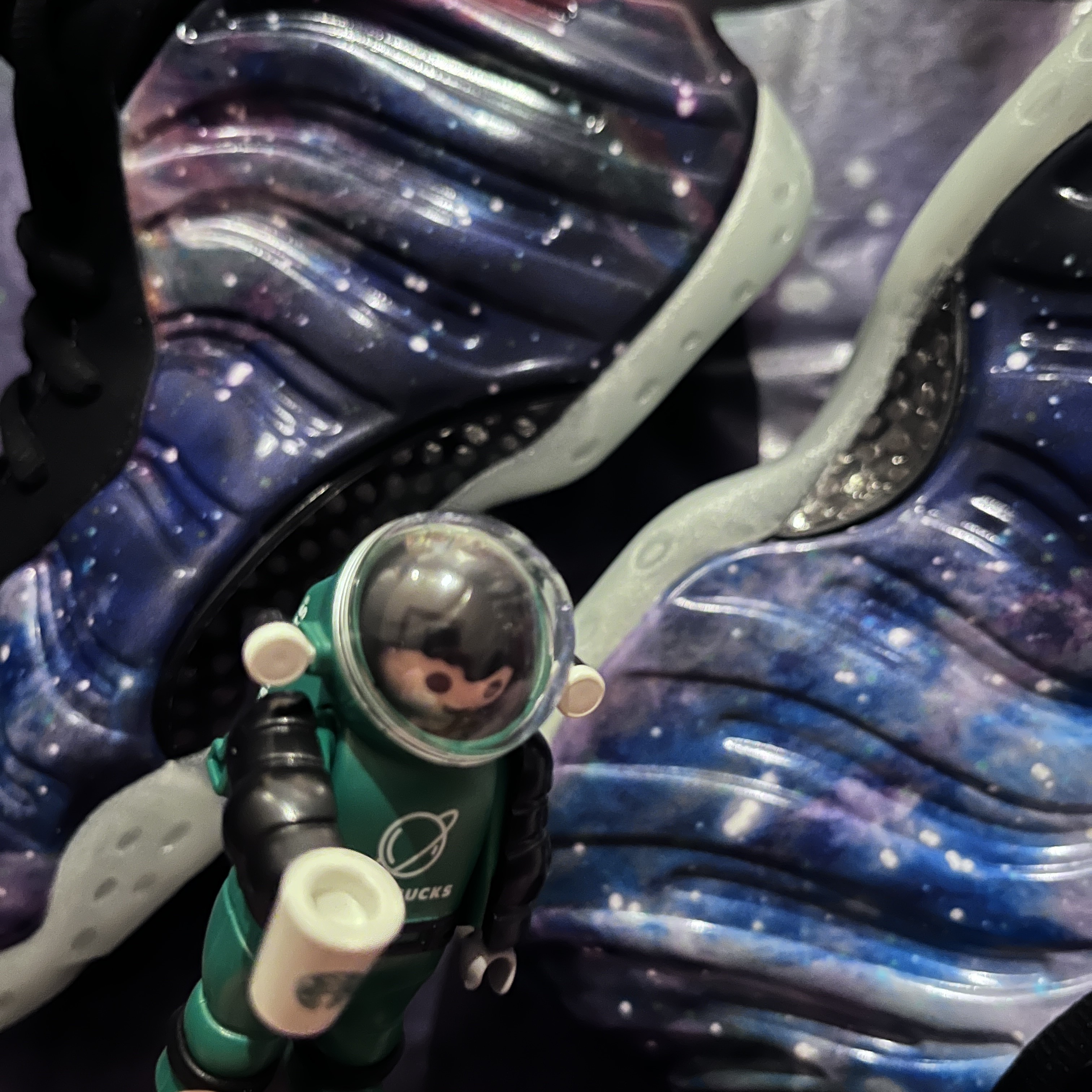 Nike Air Foamposite One Galaxy, Playmobil Starbucks Buddy Set (9 Pack) 착용 스타일 - 2