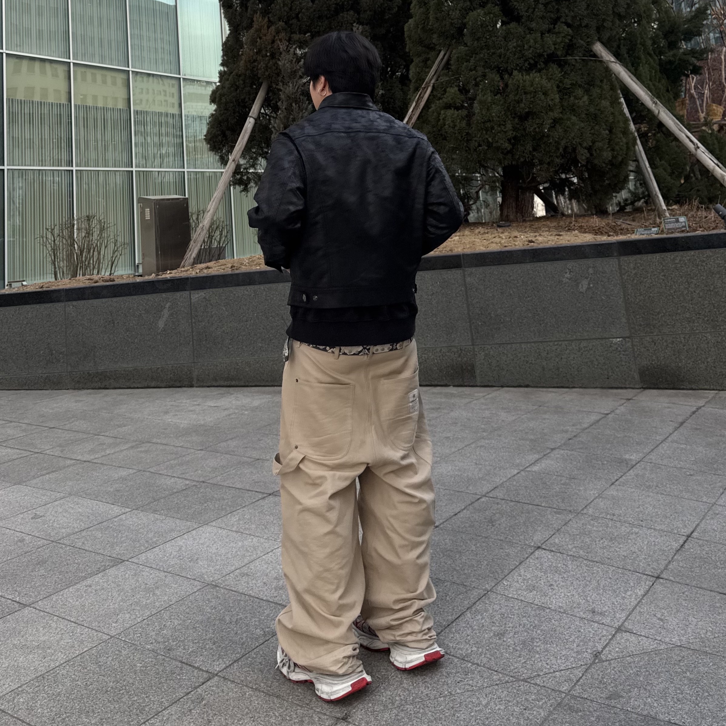 Balenciaga 3XL Sneakers Light Beige, Balenciaga 3XL Sneakers Grey White Red 착용 스타일 - 1