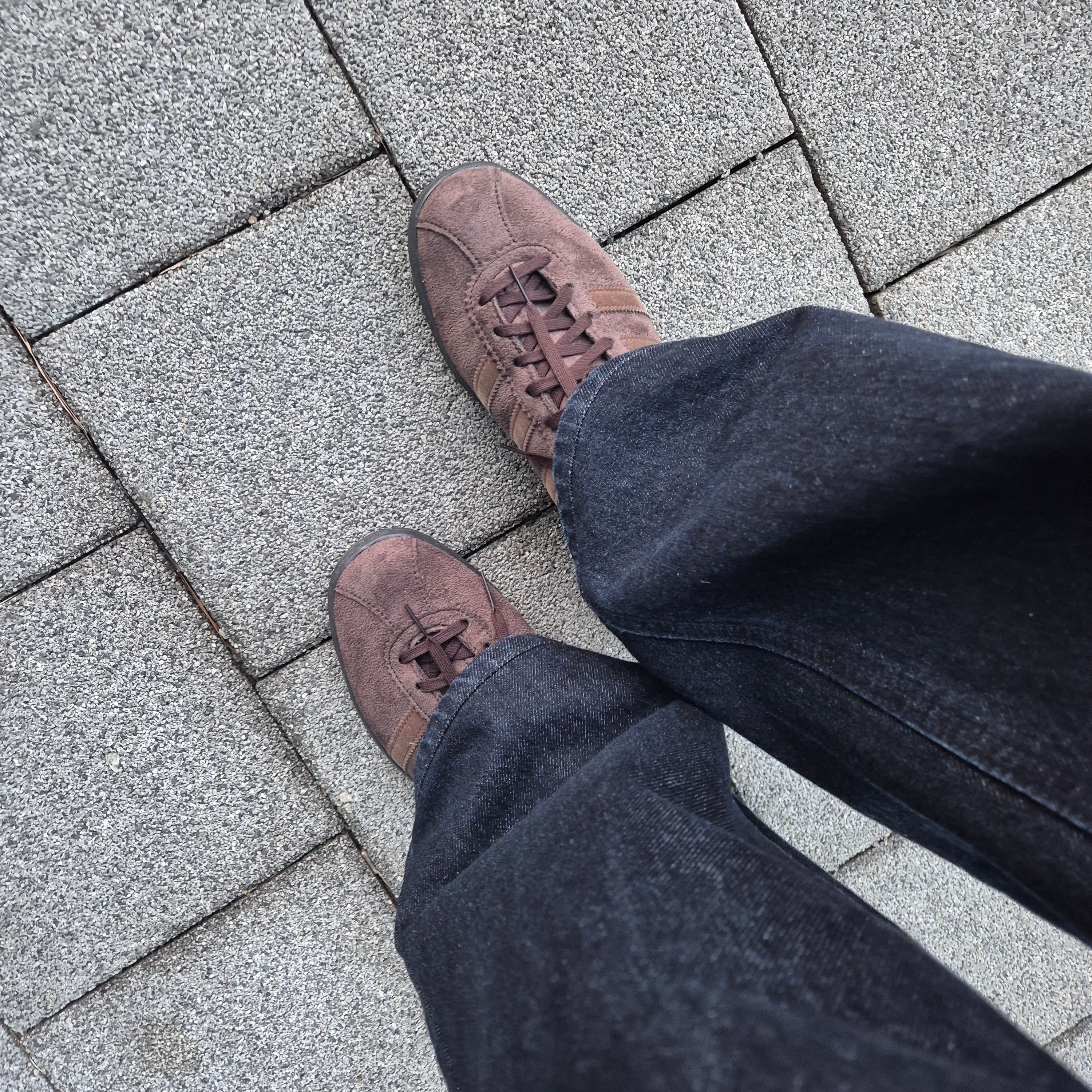 Adidas Tobacco Gruen Dark Brown 착용 스타일