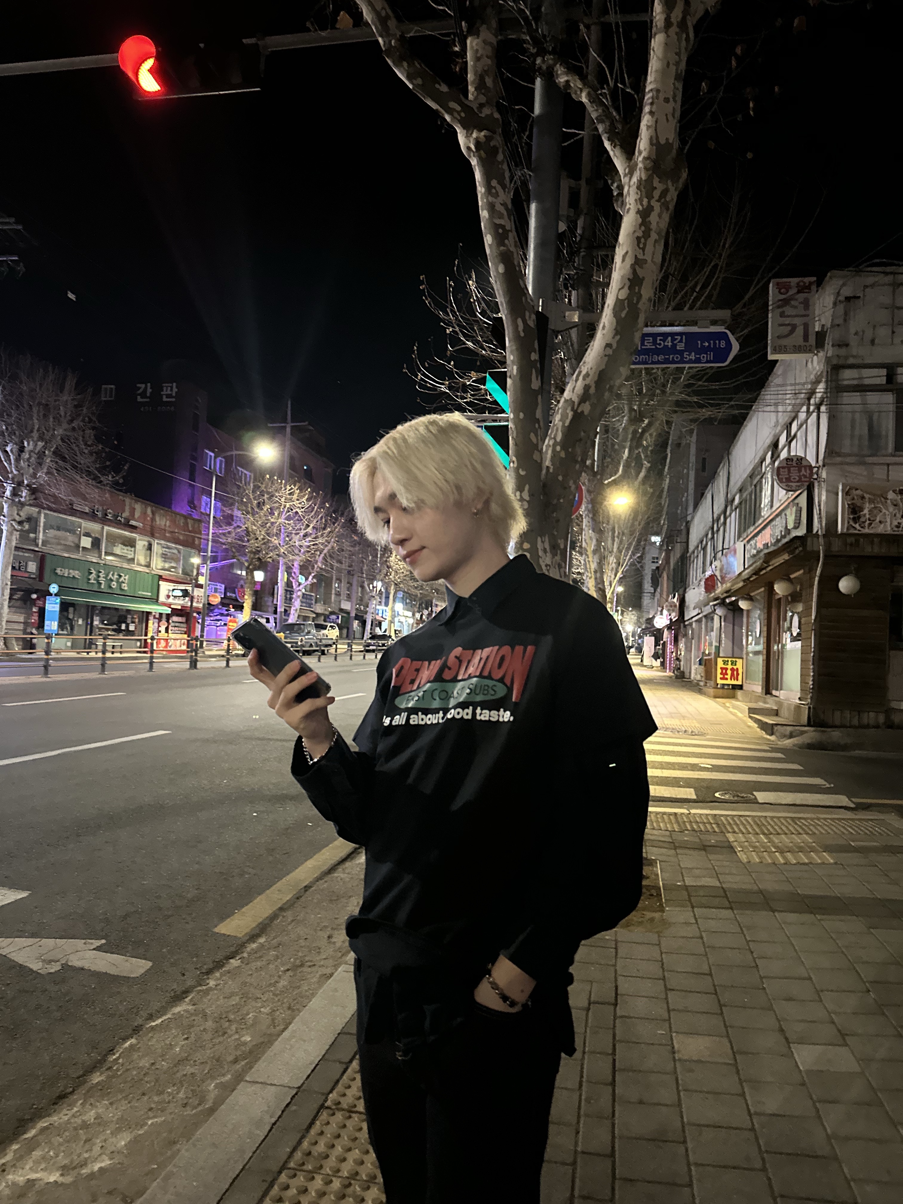 Gildan X American Collection PENN STATION T-Shirt Black 착용 스타일 - 5