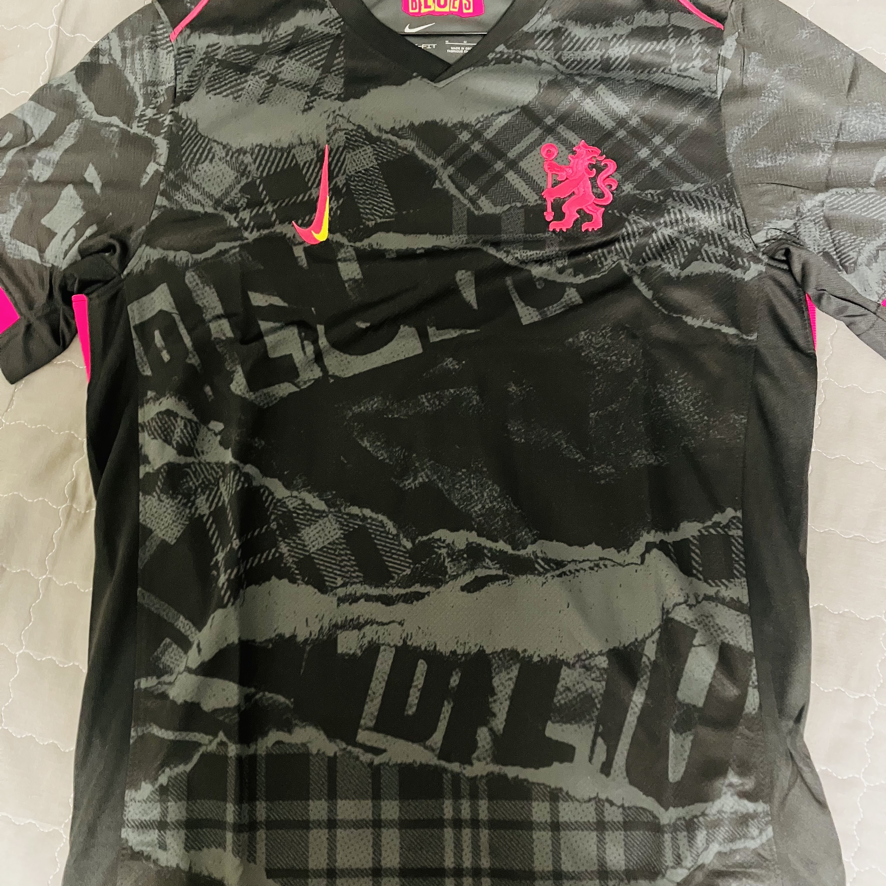 Nike Chelsea FC 2024/25 Dri-Fit Stadium Third Replica Jersey Anthracite (Non Marking Ver.) 착용 스타일