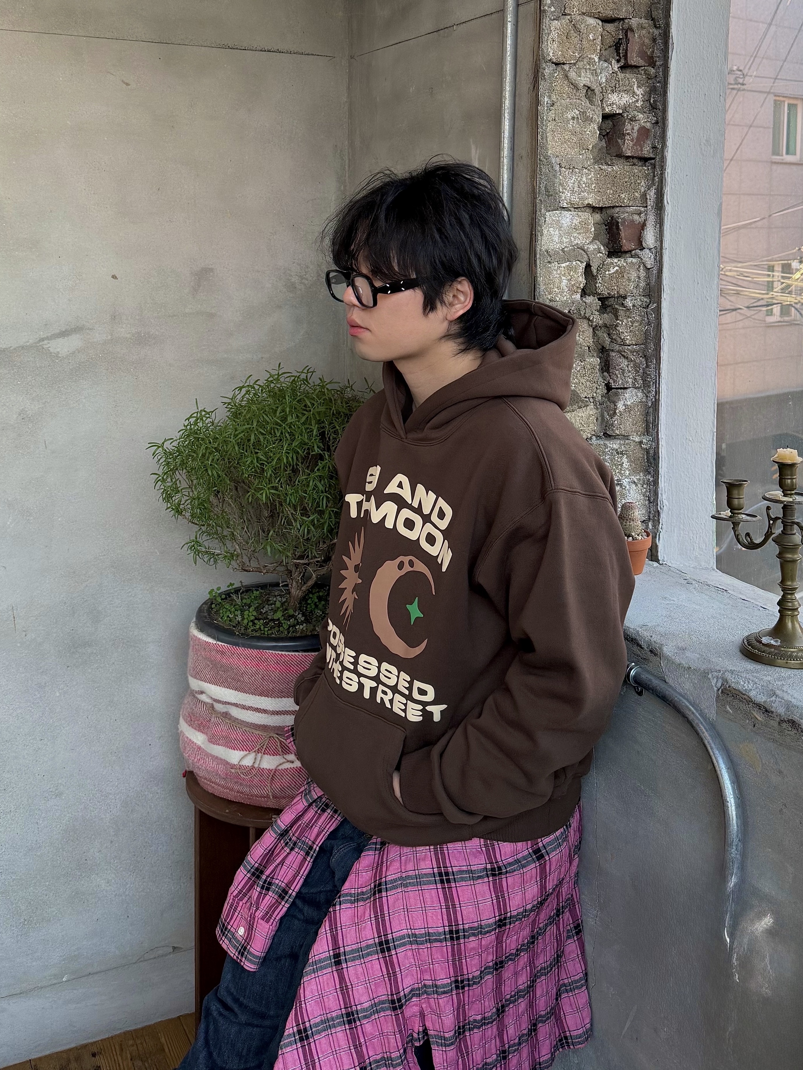 POTS All Day Hoodie Brown, Gentle Monster x Maison Margiela MM114 Black Clear 착용 스타일 - 5