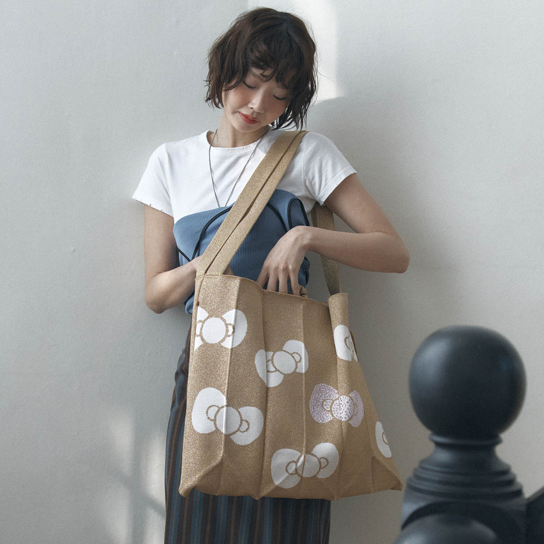 조셉앤스테이시 럭키 플리츠 니트 크로스 빅 헬로키티 리본 골드(Joseph&Stacey Lucky Pleats Knit Cross Big Hello Kitty Ribbon Gold) - 4