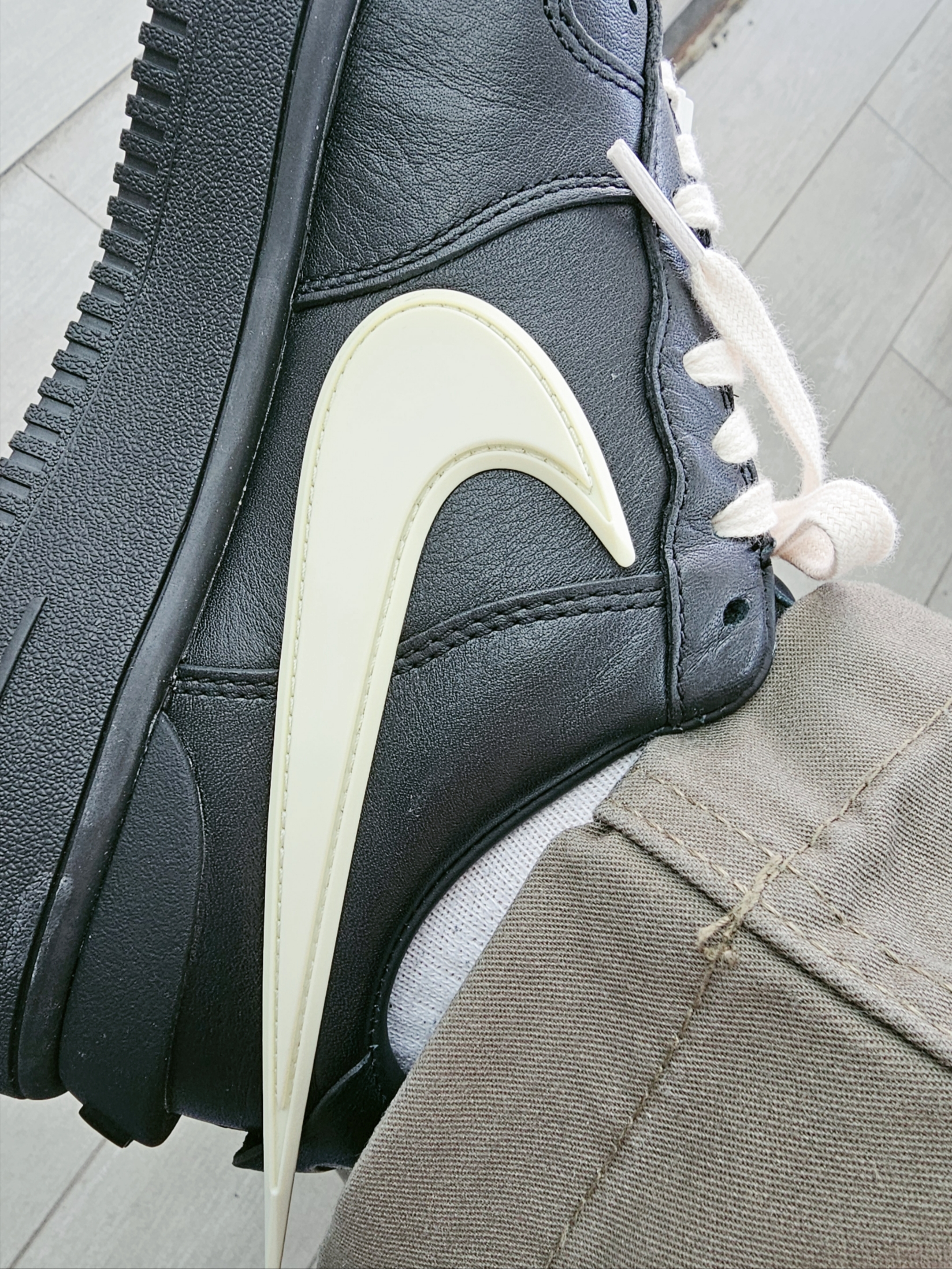 Nike x Ambush Air Force 1 Low SP Black 착용 스타일 - 2