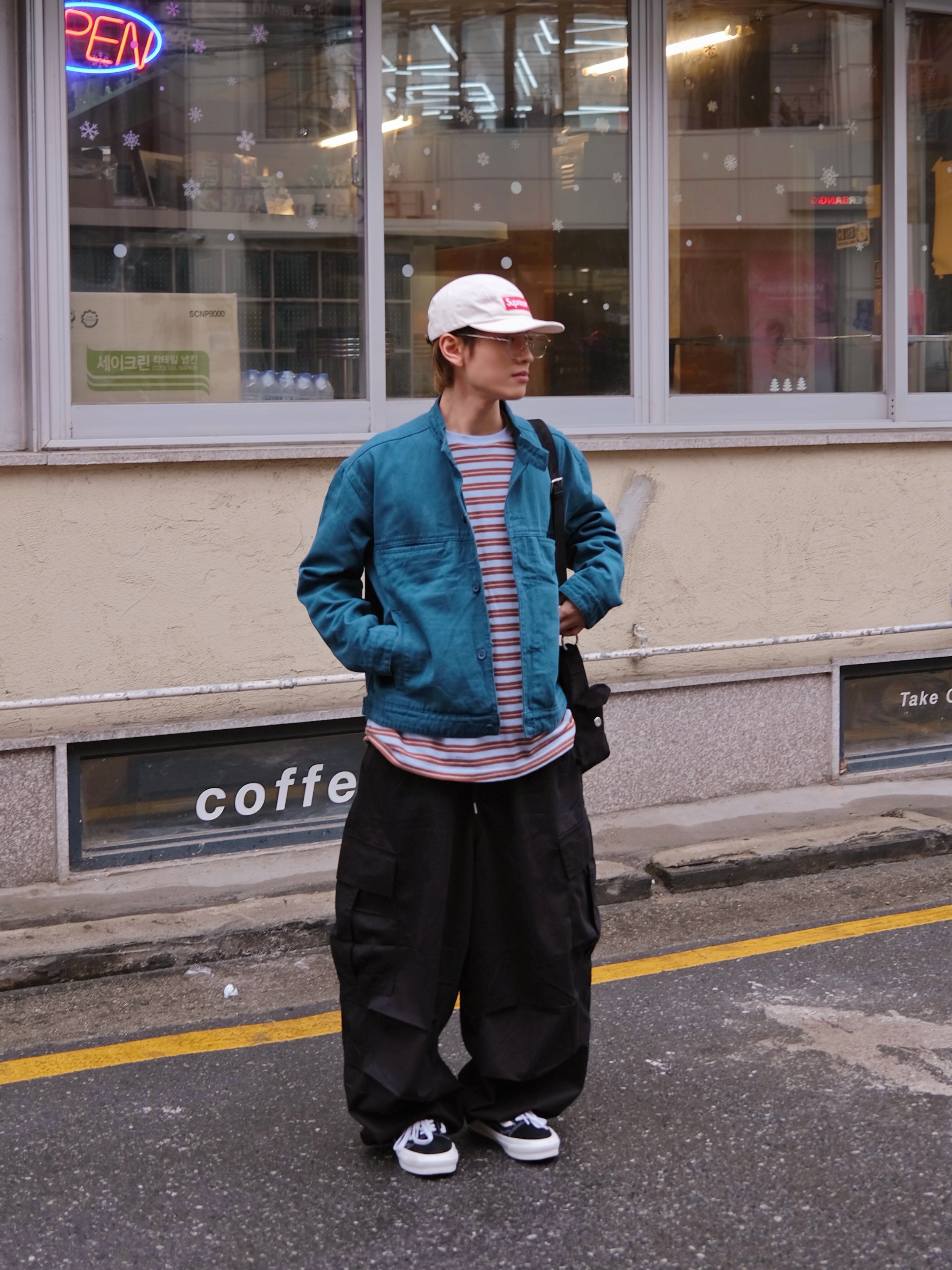 Vans Vault OG Old Skool LX Black, Supreme Washed Chino Twill Camp Cap Natural - 24SS 착용 스타일 - 1