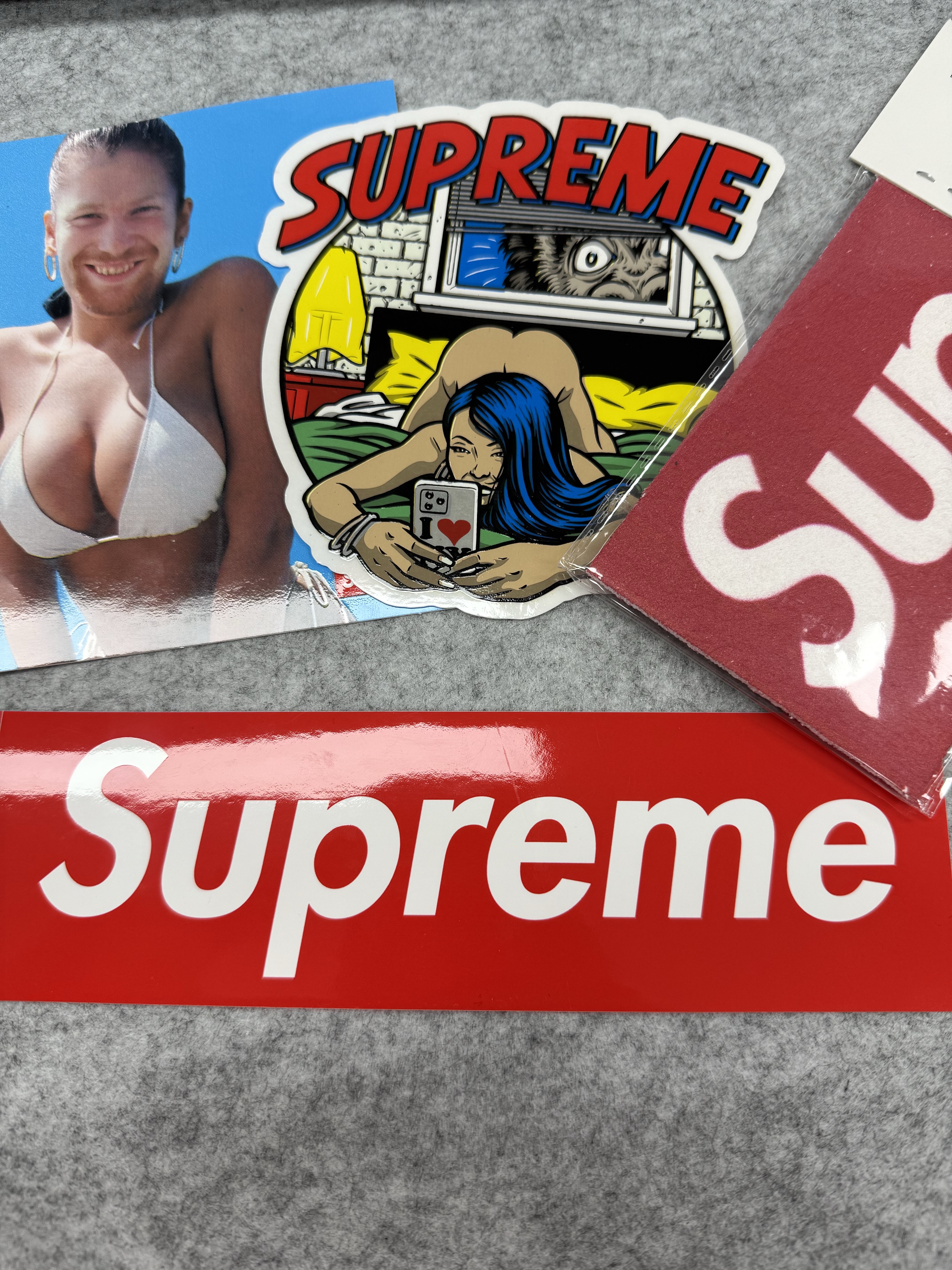 Supreme Small Box Denim Shirt Pink - 25SS, Jordan 1 x Travis Scott Retro Low OG SP Velvet Brown and Dark Mocha 착용 스타일 - 4