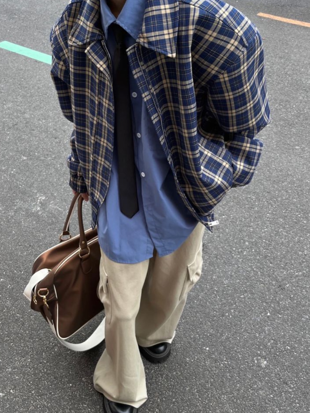 Full of Ssun Gunpocket Leather Jacket Brown, Uniqlo x JW Anderson Oxford Oversized Shirt Stripe Yellow - KR 착용 스타일 - 4