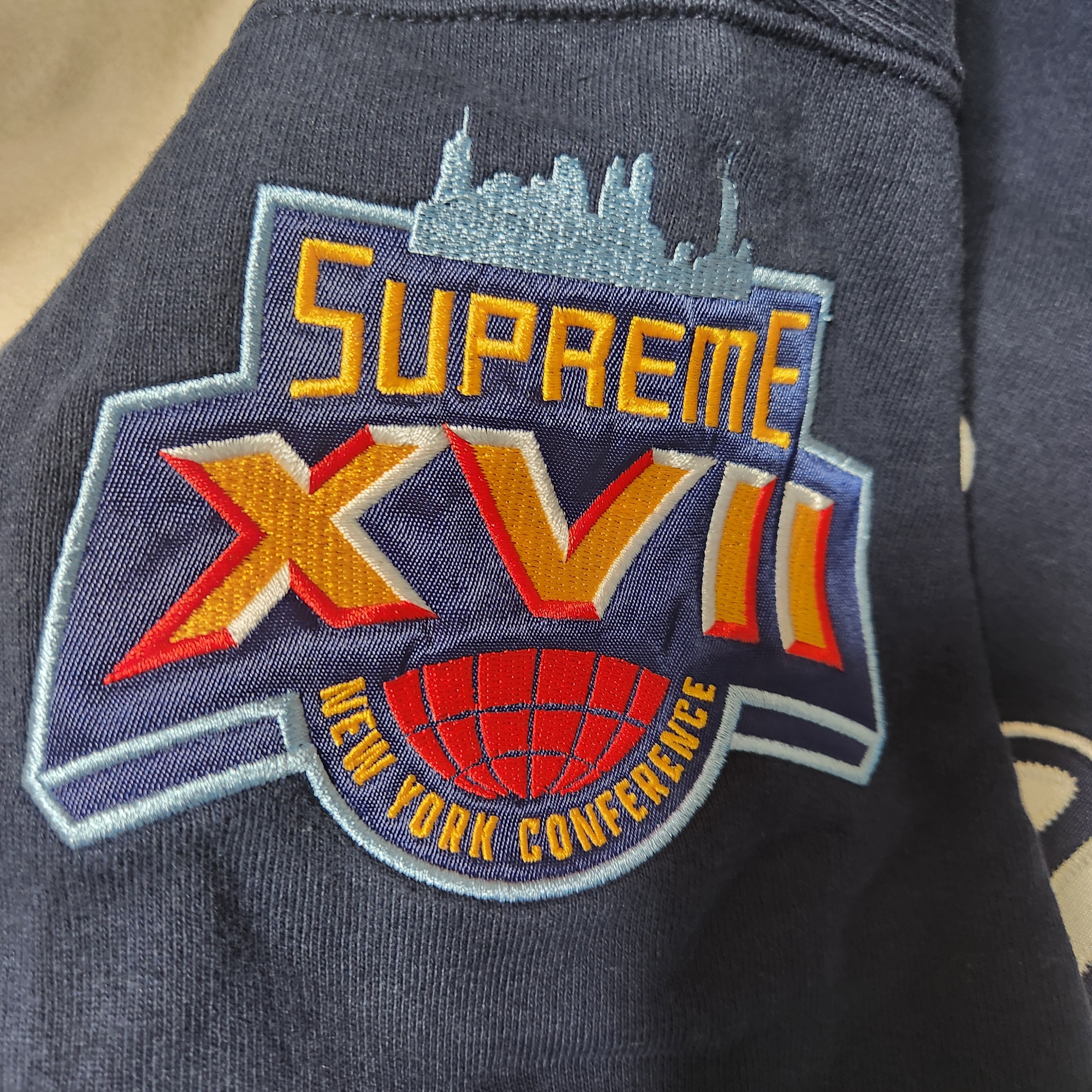 Supreme Playoffs Zip Up Hooded Sweatshirt Navy - 25SS, Supreme Military Camp Cap Dark Royal - 25SS 착용 스타일 - 5
