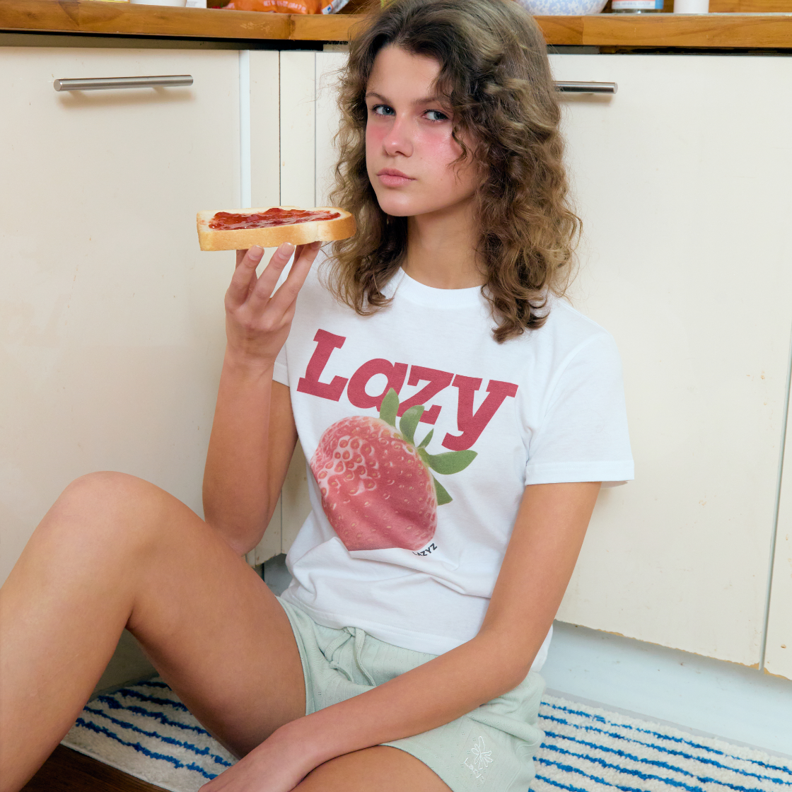 레이지지 레이지 스트로베리 크롭티셔츠 화이트(Lazyz Lazy Strawberry Crop T-Shirt White) - 3