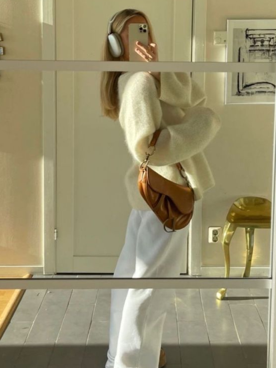 MUCENT Neuss Angora Loose-Fit Knit Ivory, Siyazu SIKN2132 Loose Fit Cable Round Knit Cream 착용 스타일 - 3