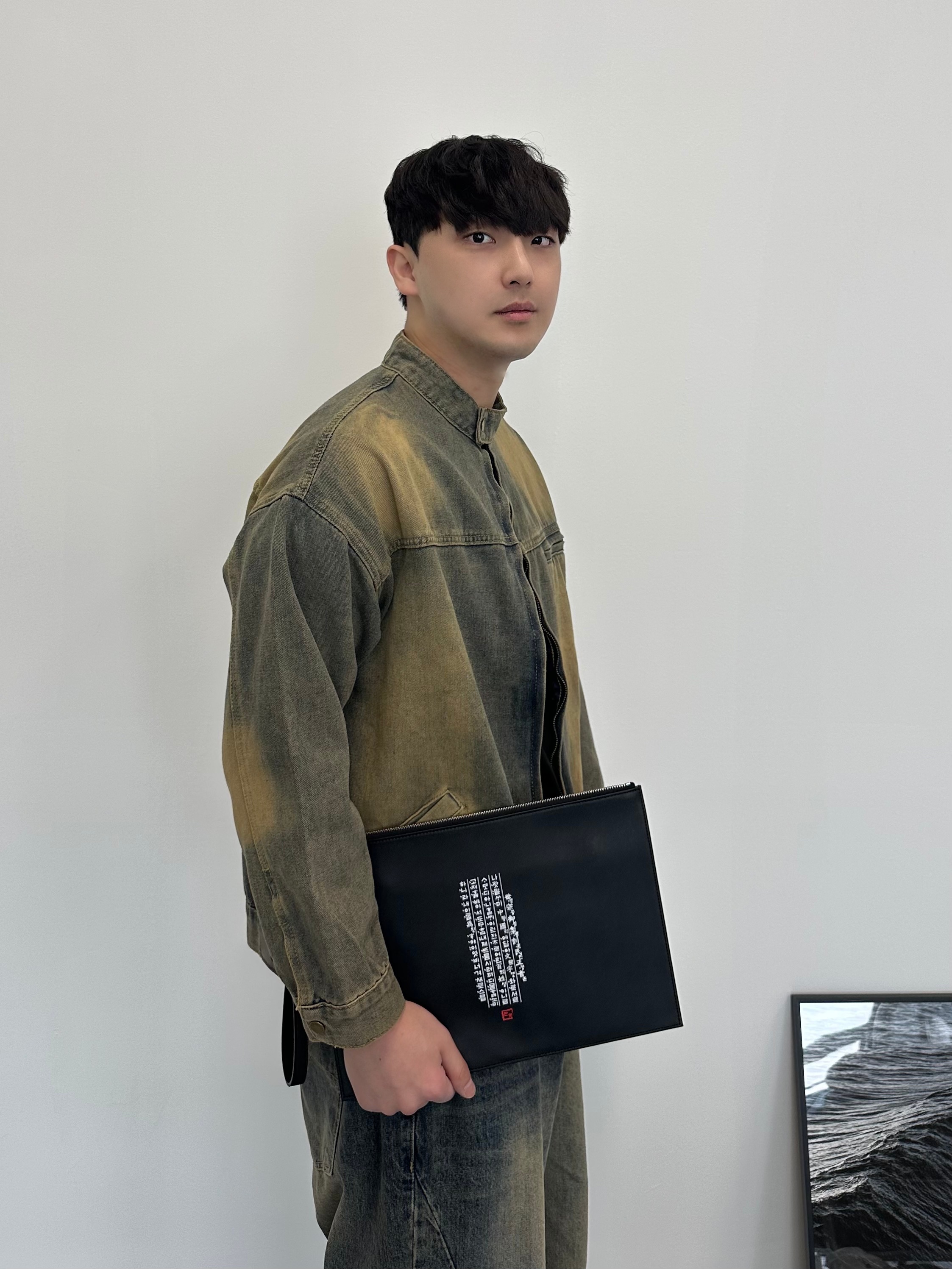 Balenciaga Triple S Trainer Grey 2018 착용 스타일 - 2