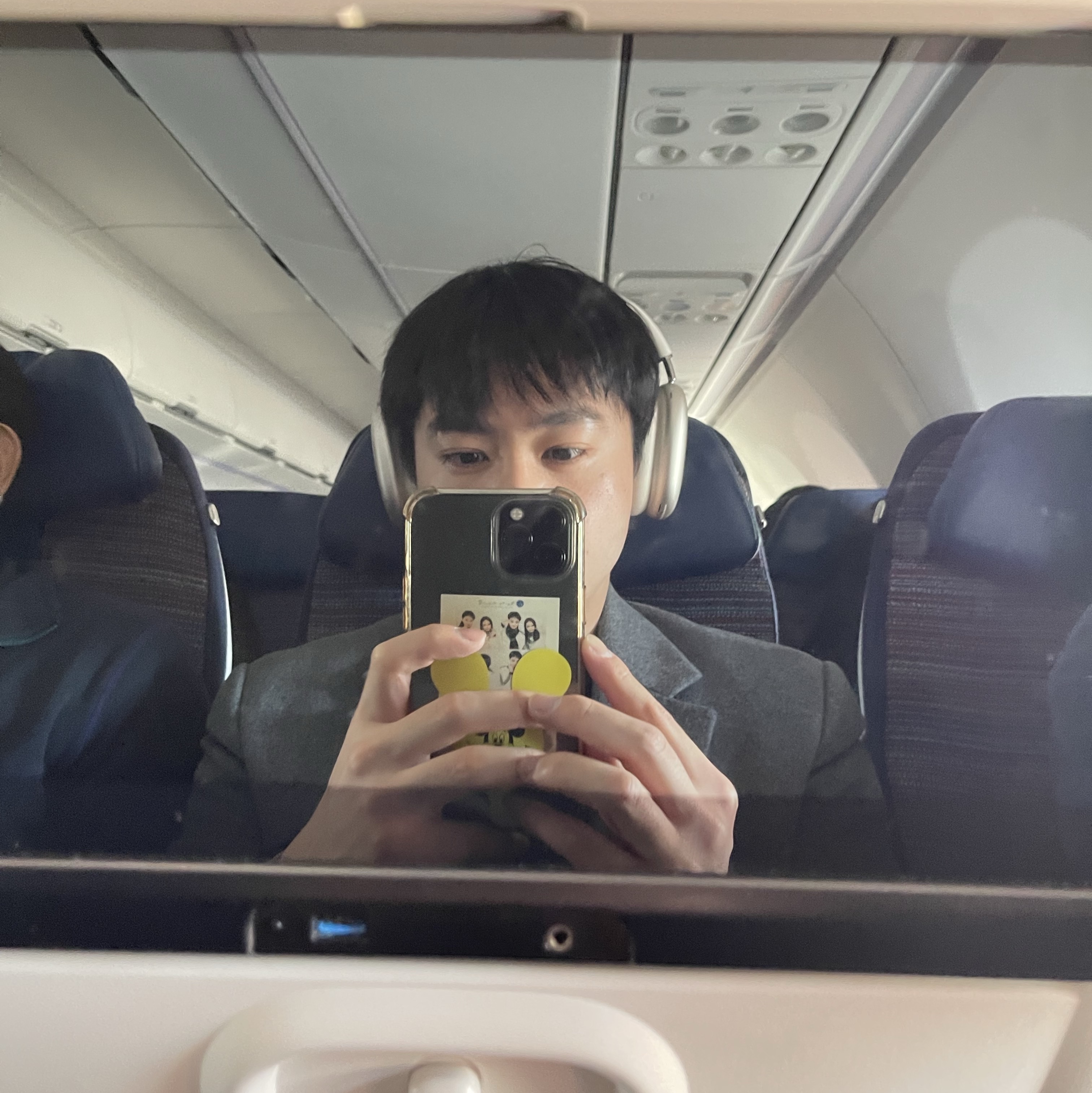 Apple AirPods Max USB C Starlight (Korean Ver.) 착용 스타일