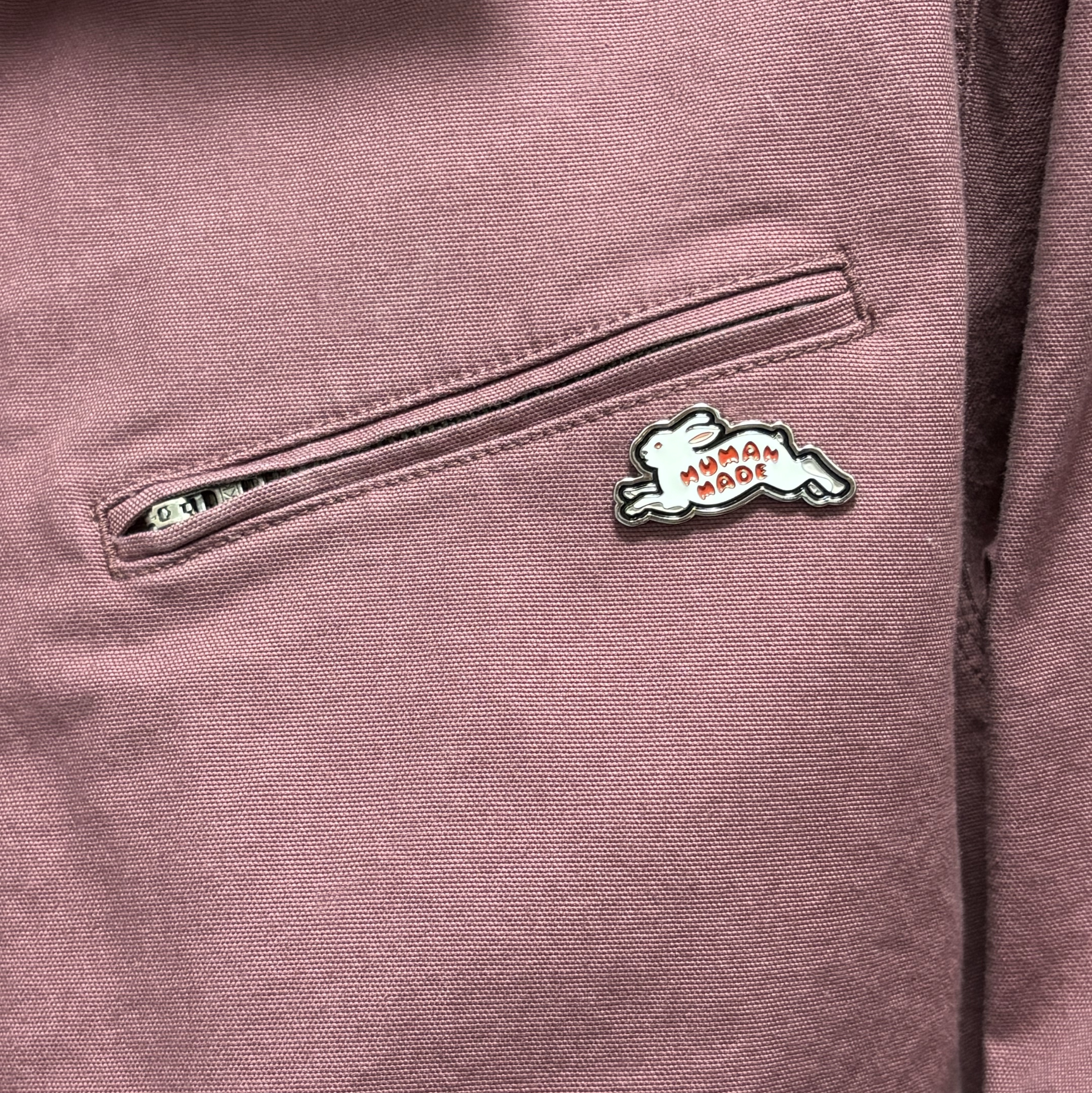 Human Made Animal Pin #2 Pink 착용 스타일