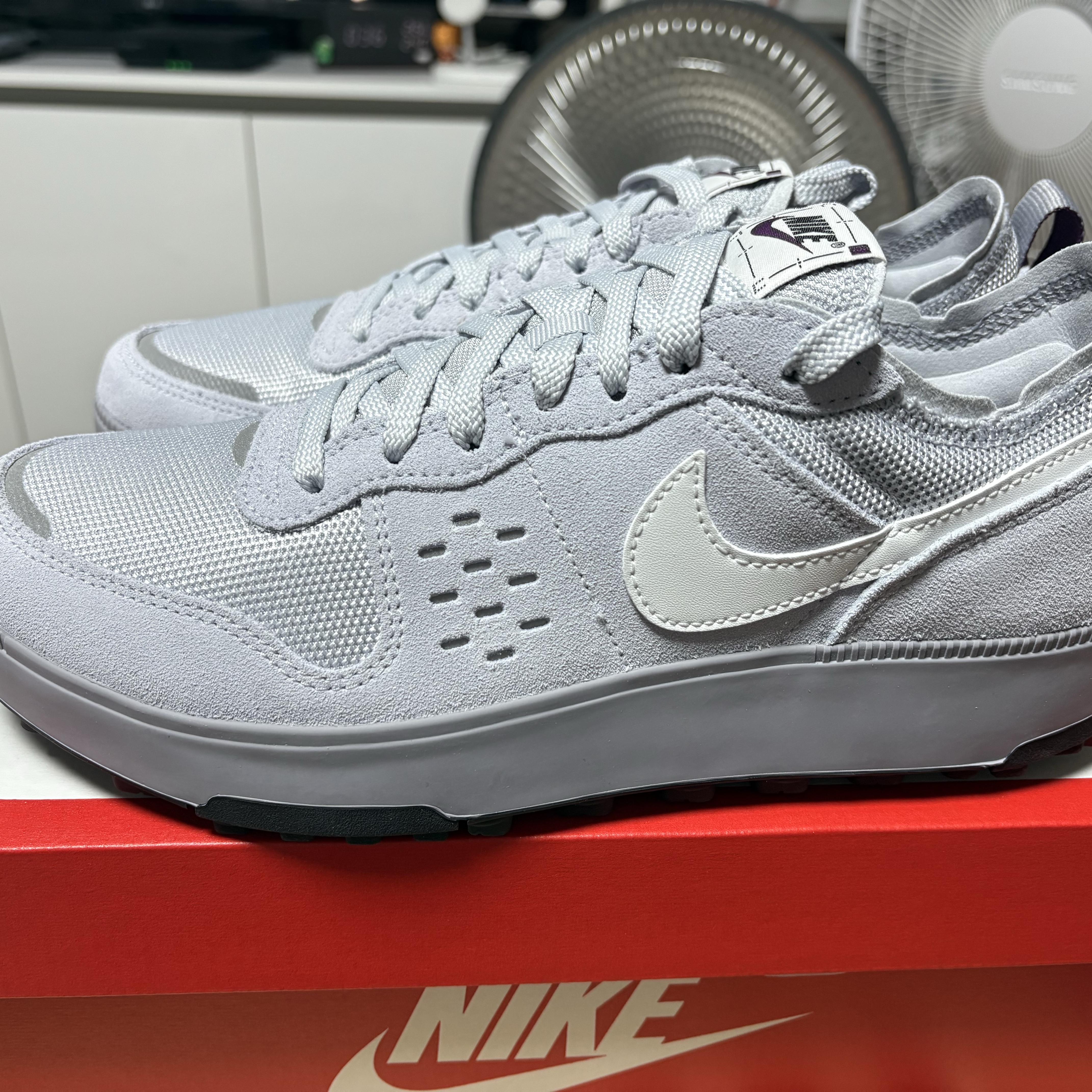 Nike C1TY Concrete Cement Grey Sky Grey 착용 스타일 - 1