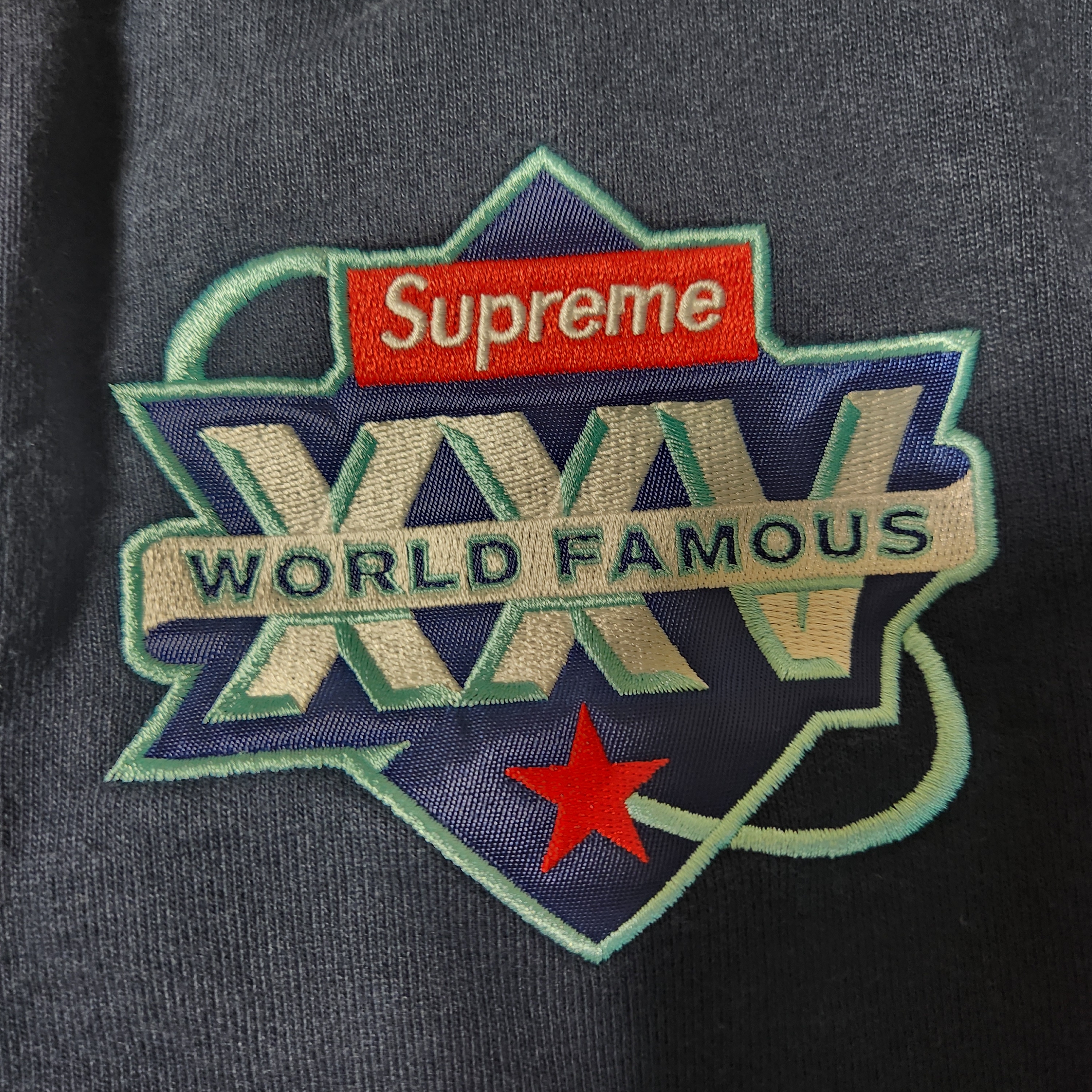 Supreme Playoffs Zip Up Hooded Sweatshirt Navy - 25SS, Supreme Military Camp Cap Dark Royal - 25SS 착용 스타일 - 8