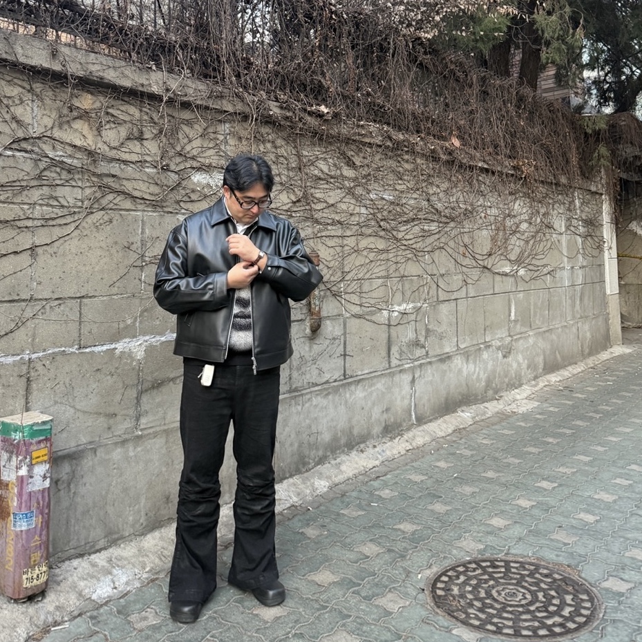 Gentle Monster x Maison Margiela MM114 Black Clear, Stussy Photo Jacquard Vest Black 착용 스타일 - 2
